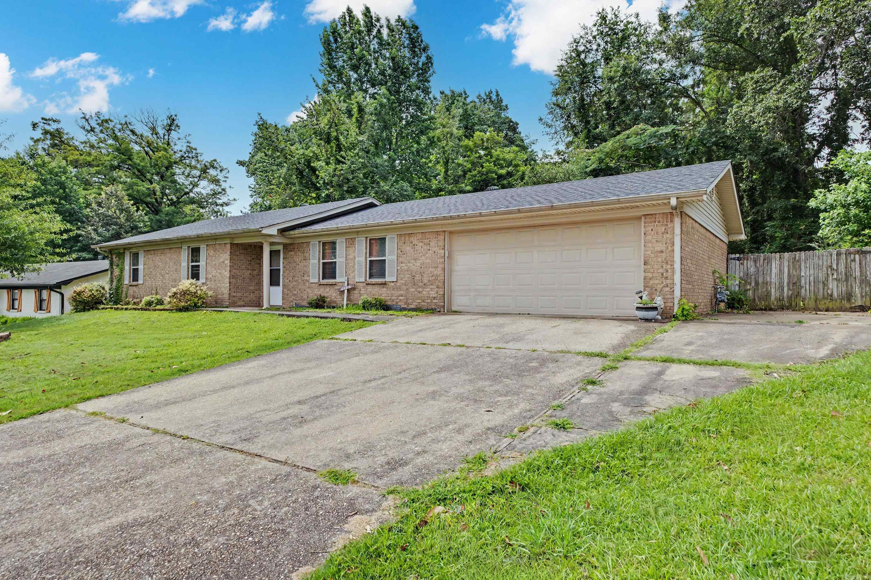 5 Arcadia Circle — exterior