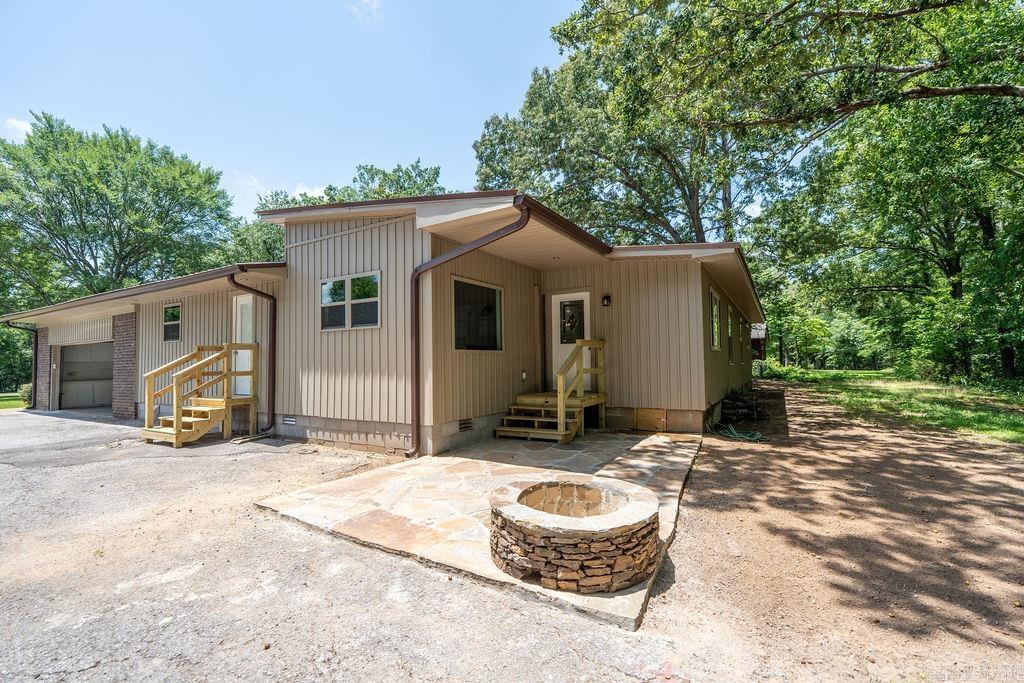 25 Beloit Drive Heber Springs, AR 72543