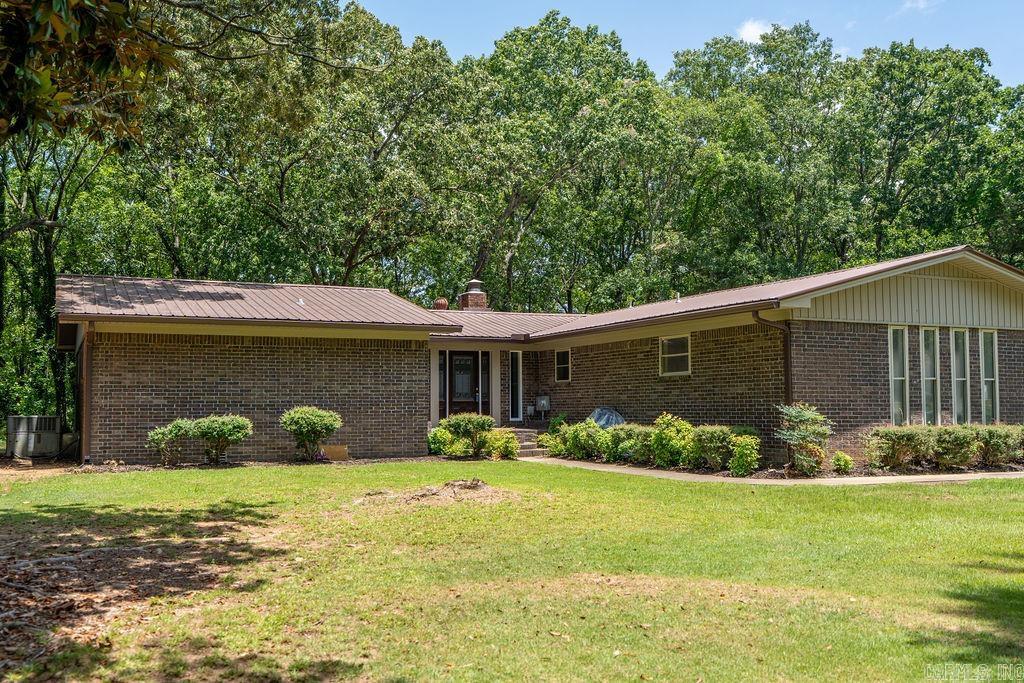 25 Beloit Drive Heber Springs, AR 72543