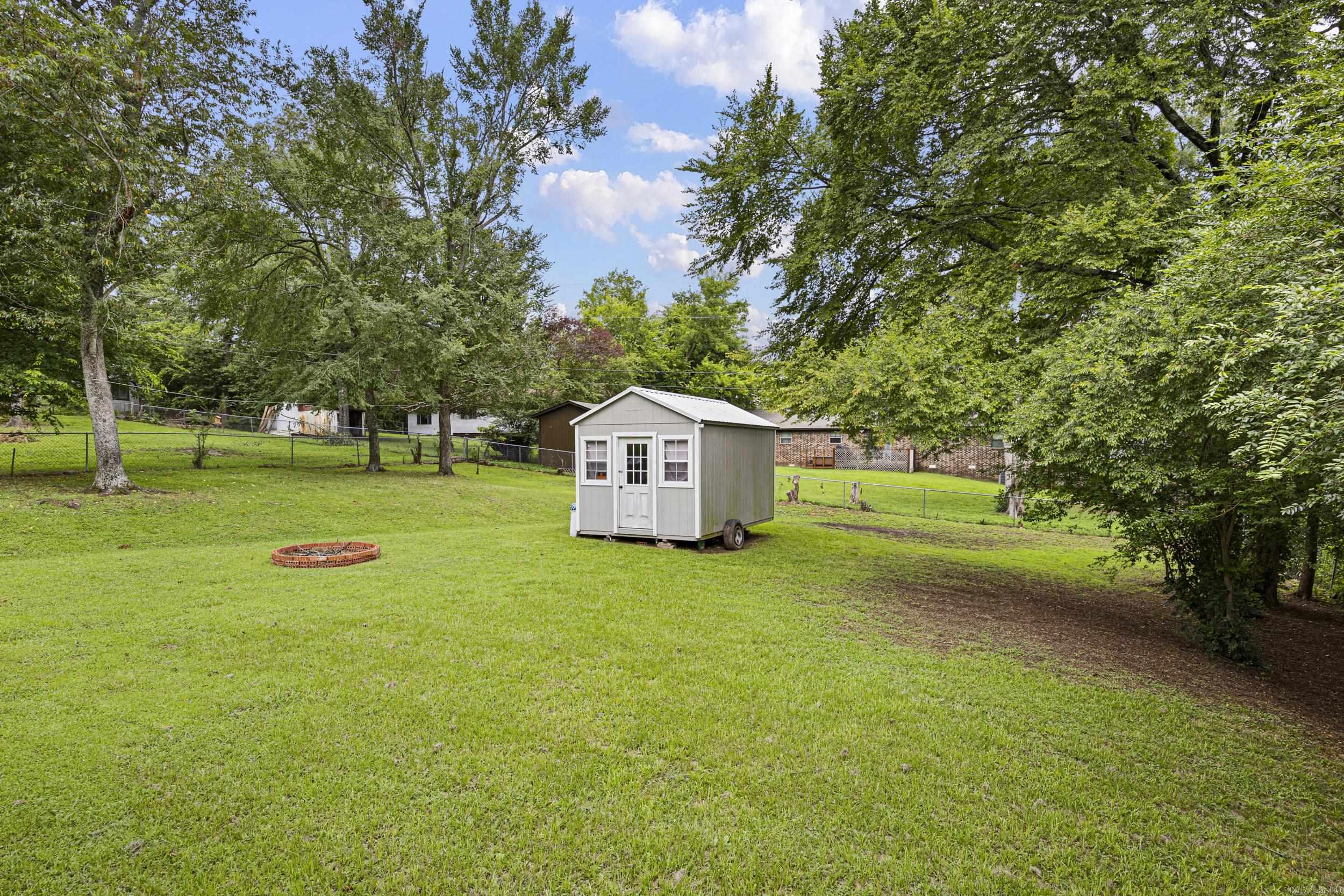 2901 N Greenwich  Russellville, AR