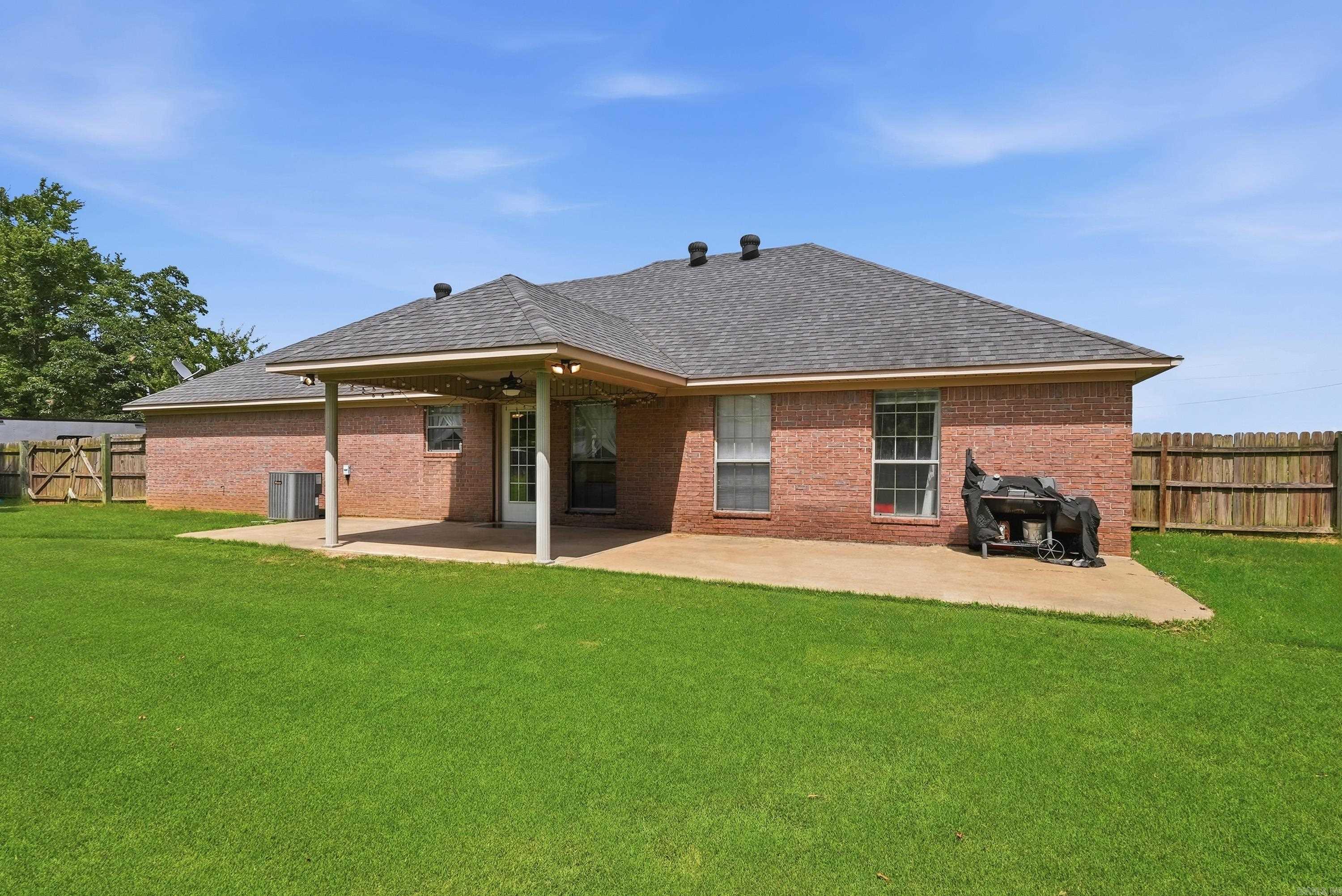 29 N Coker  Vilonia, AR