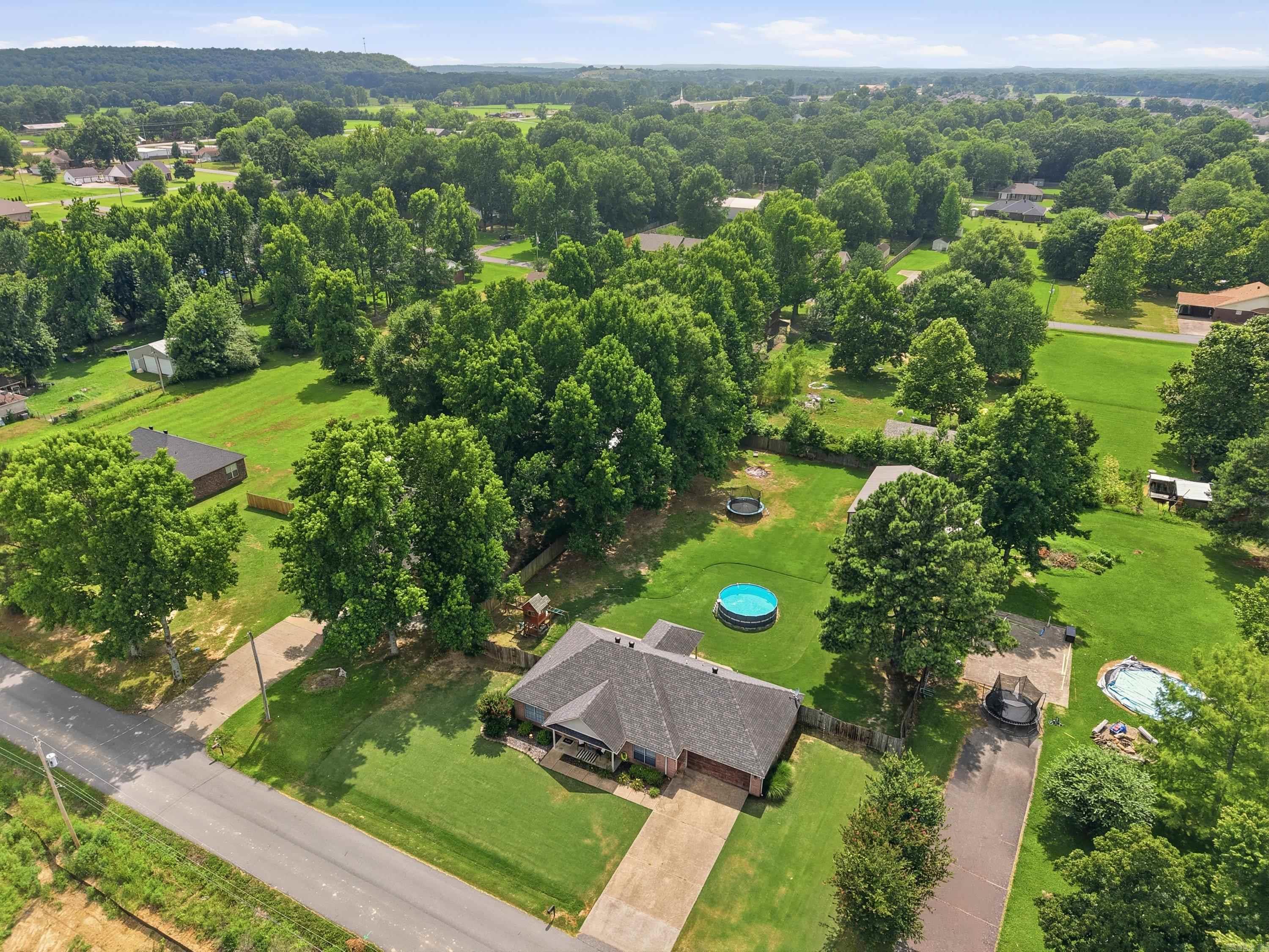 29 N Coker  Vilonia, AR