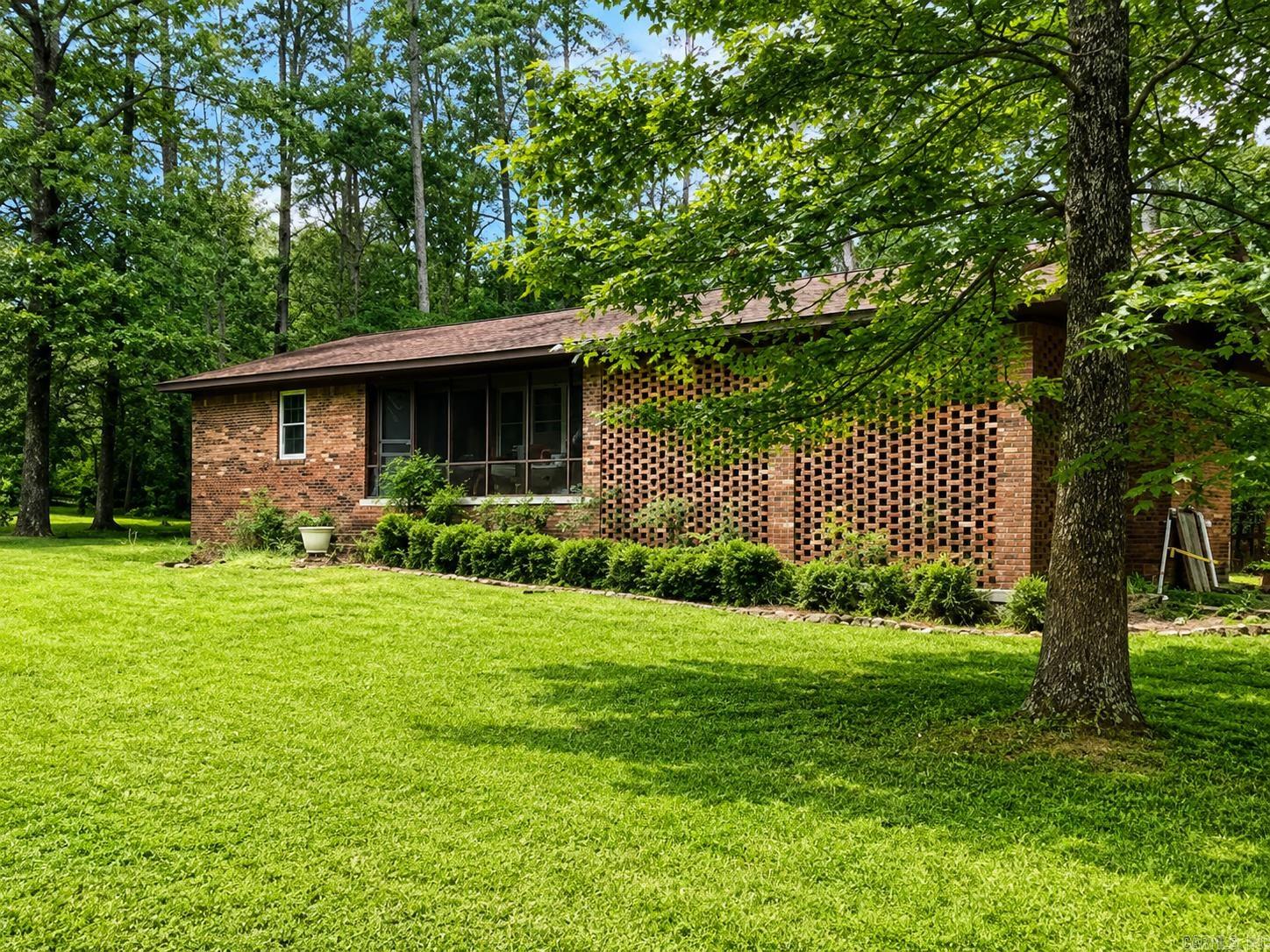 129 Memory  Clinton, AR