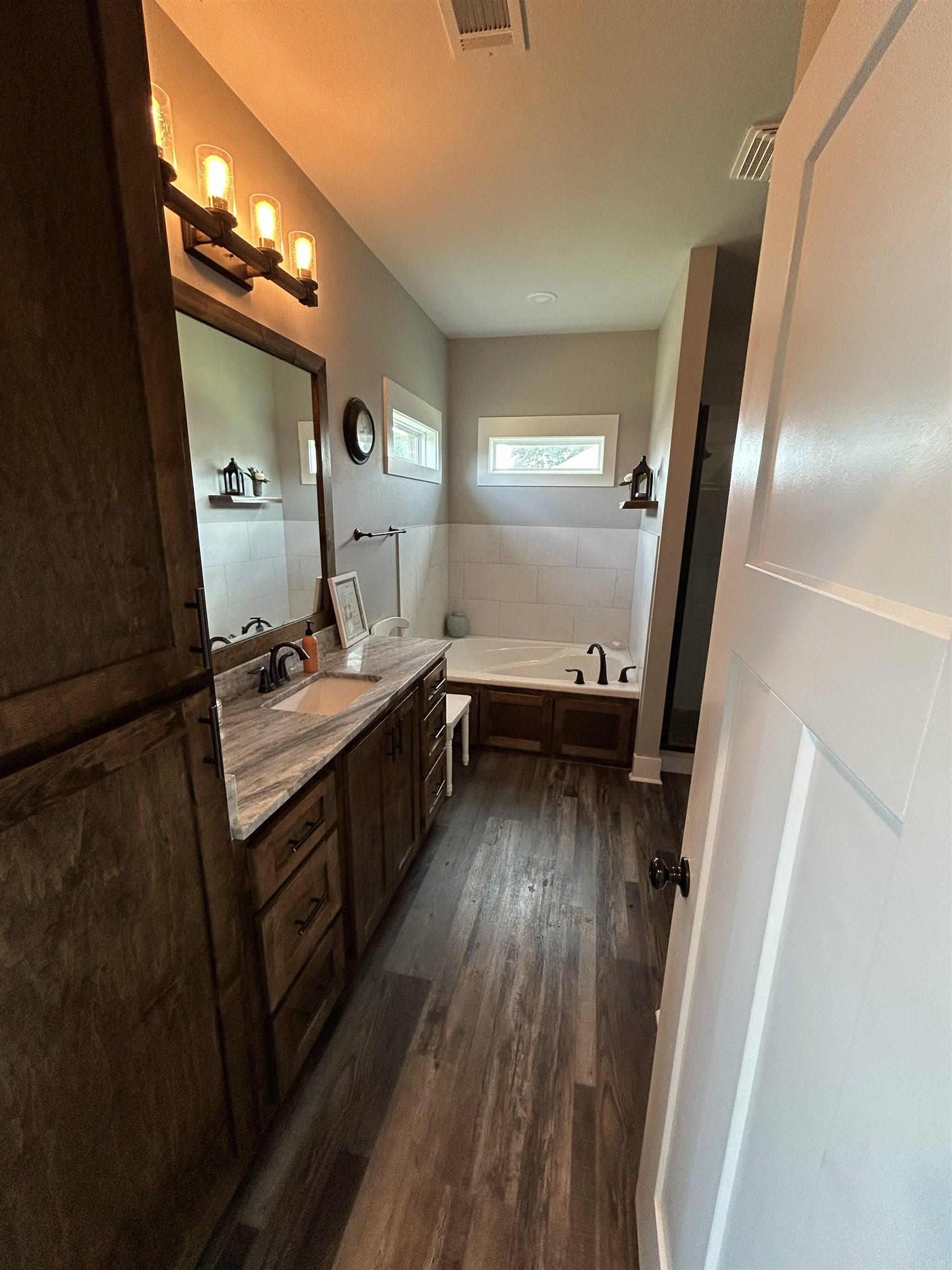 11 Sunny  Morrilton, AR