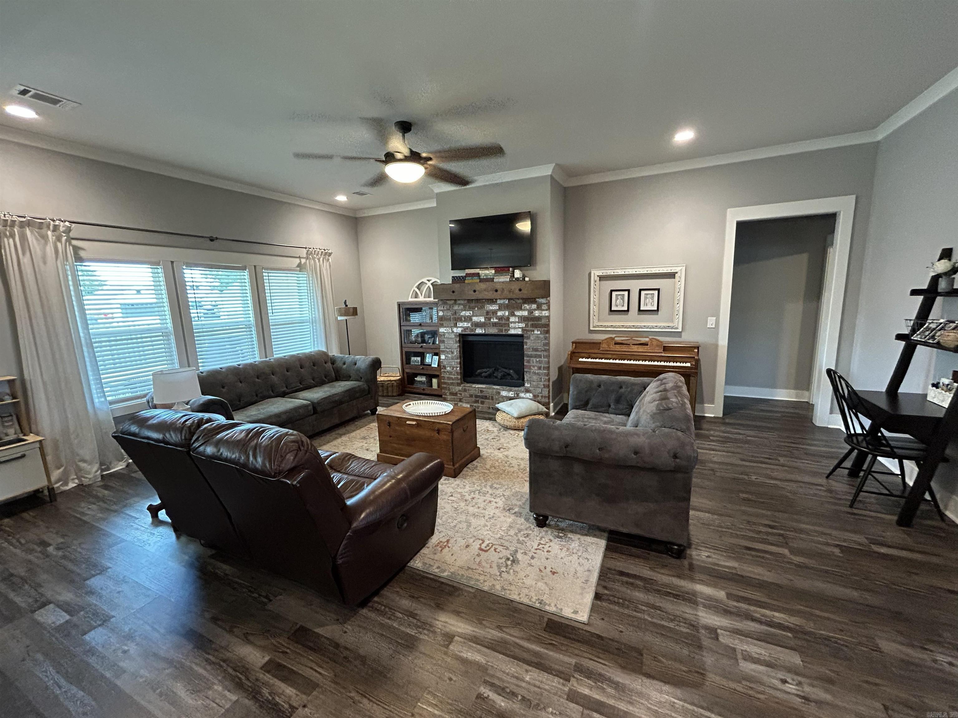 11 Sunny  Morrilton, AR