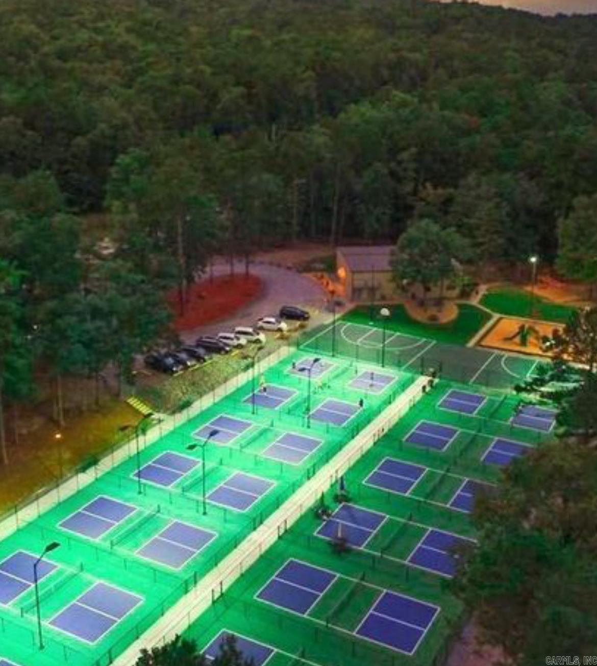 Village Outdoor Pickleball Courts
