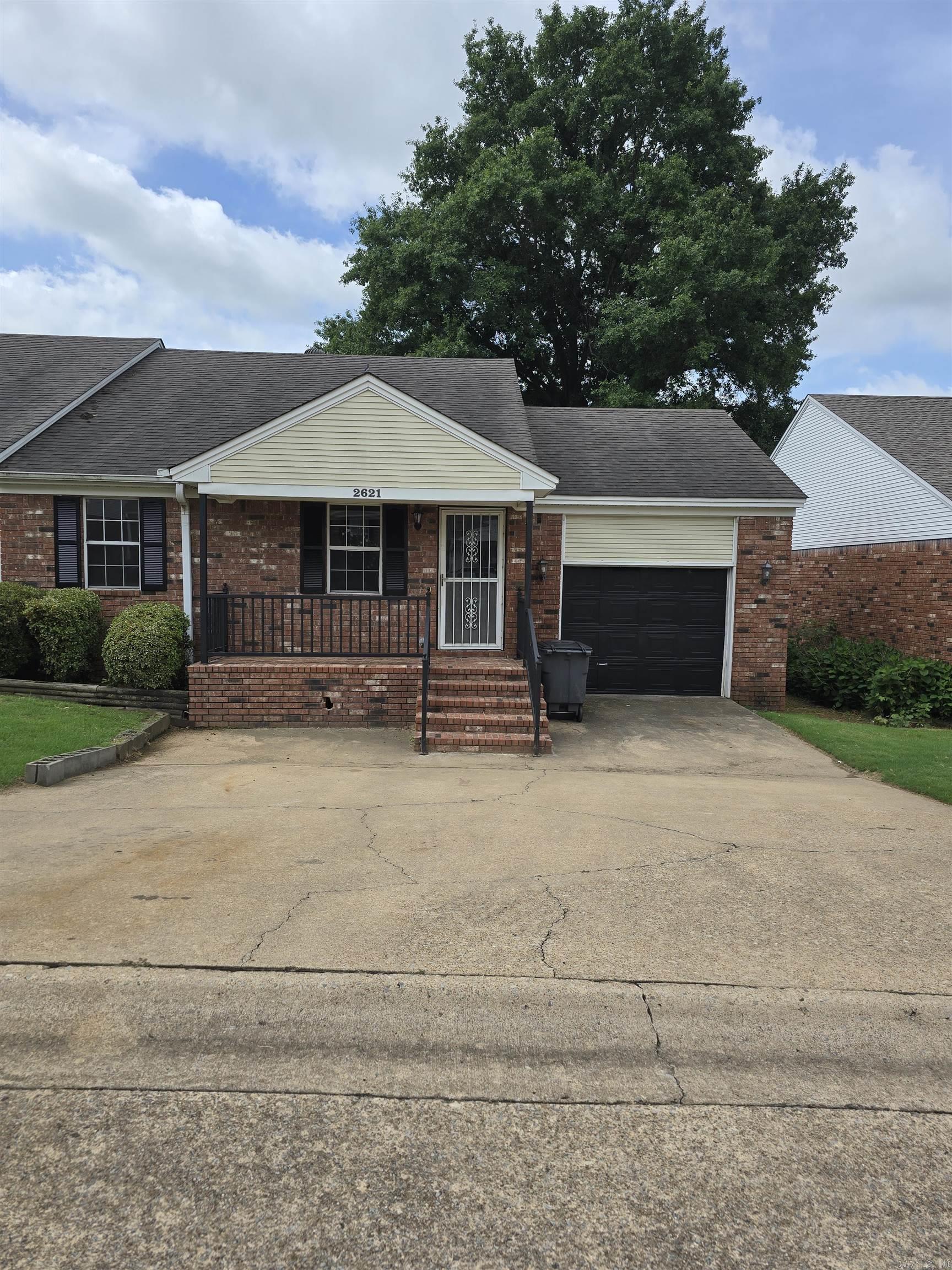 2621 Oak Meadows  Searcy, AR