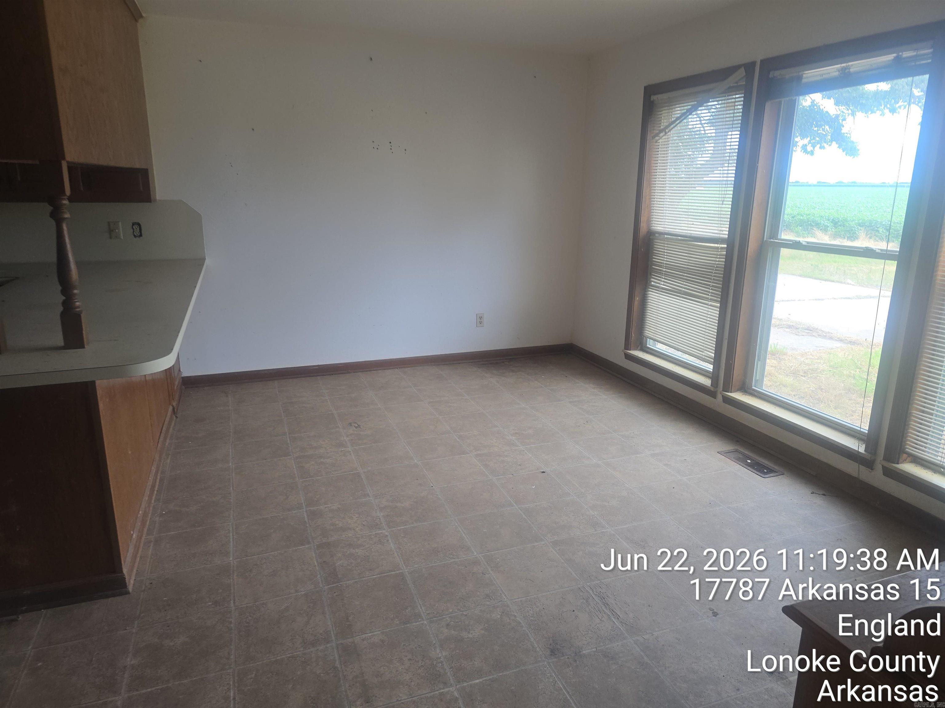 17787 15  England, AR