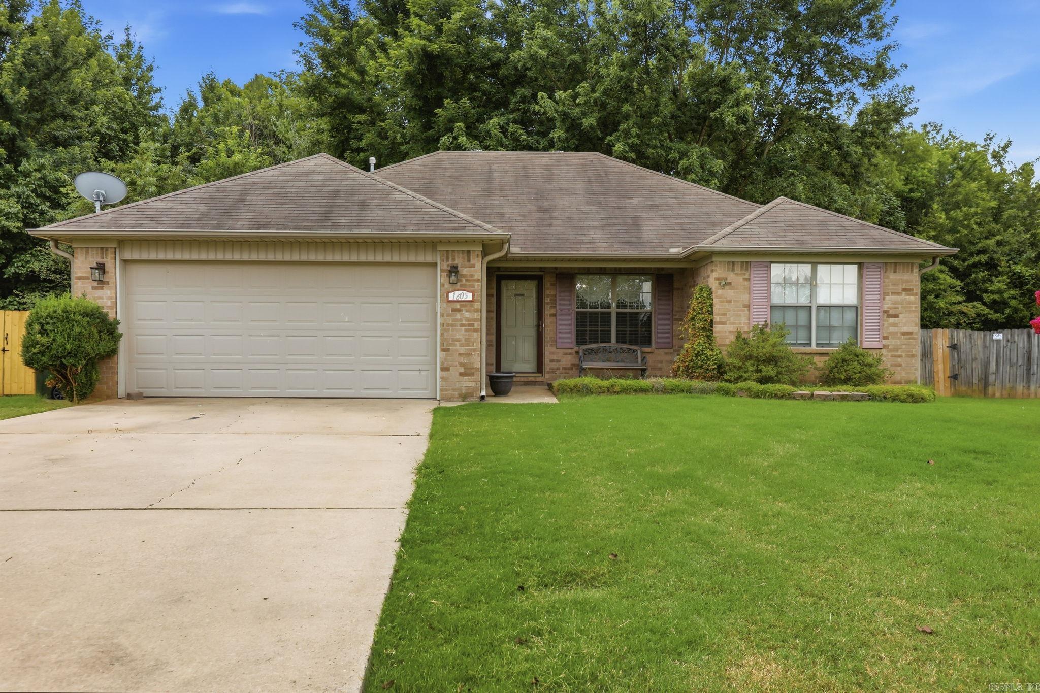 1605 Jackson  Conway, AR