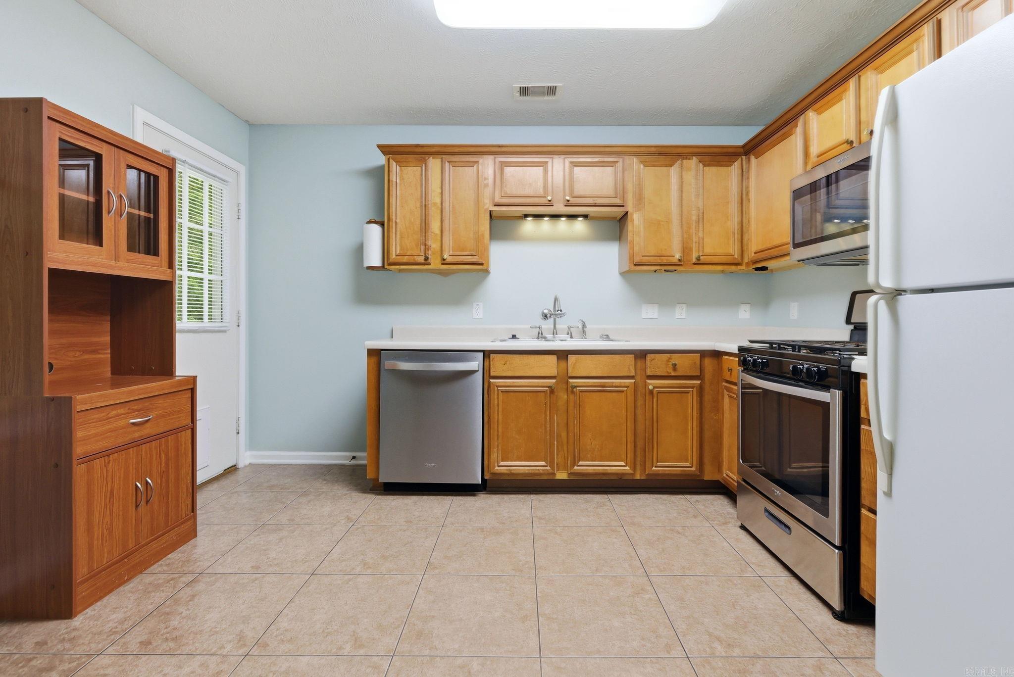1605 Jackson  Conway, AR