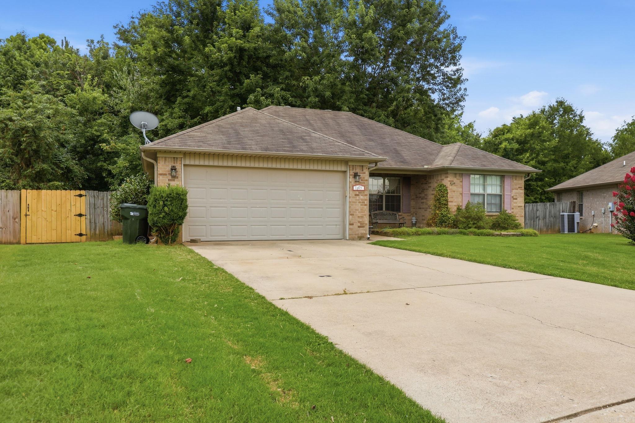 1605 Jackson  Conway, AR