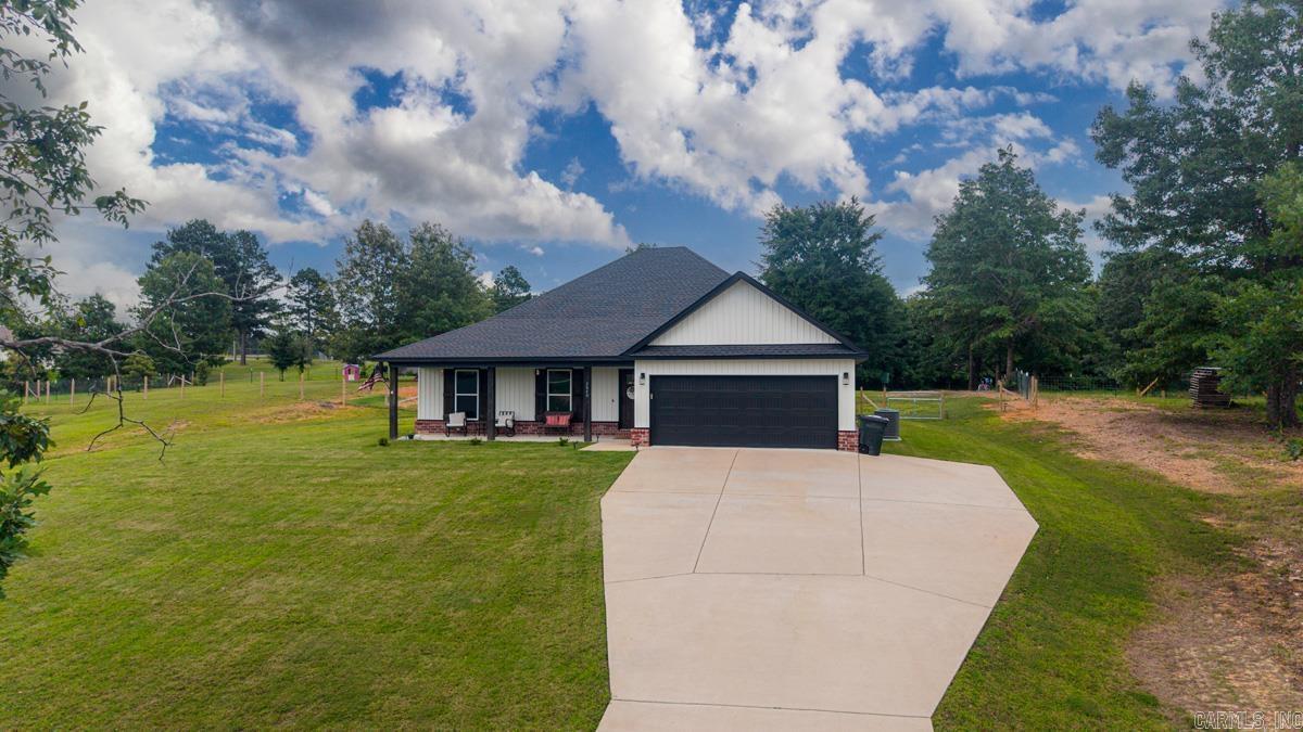 2040 Creekwood  Bauxite, AR