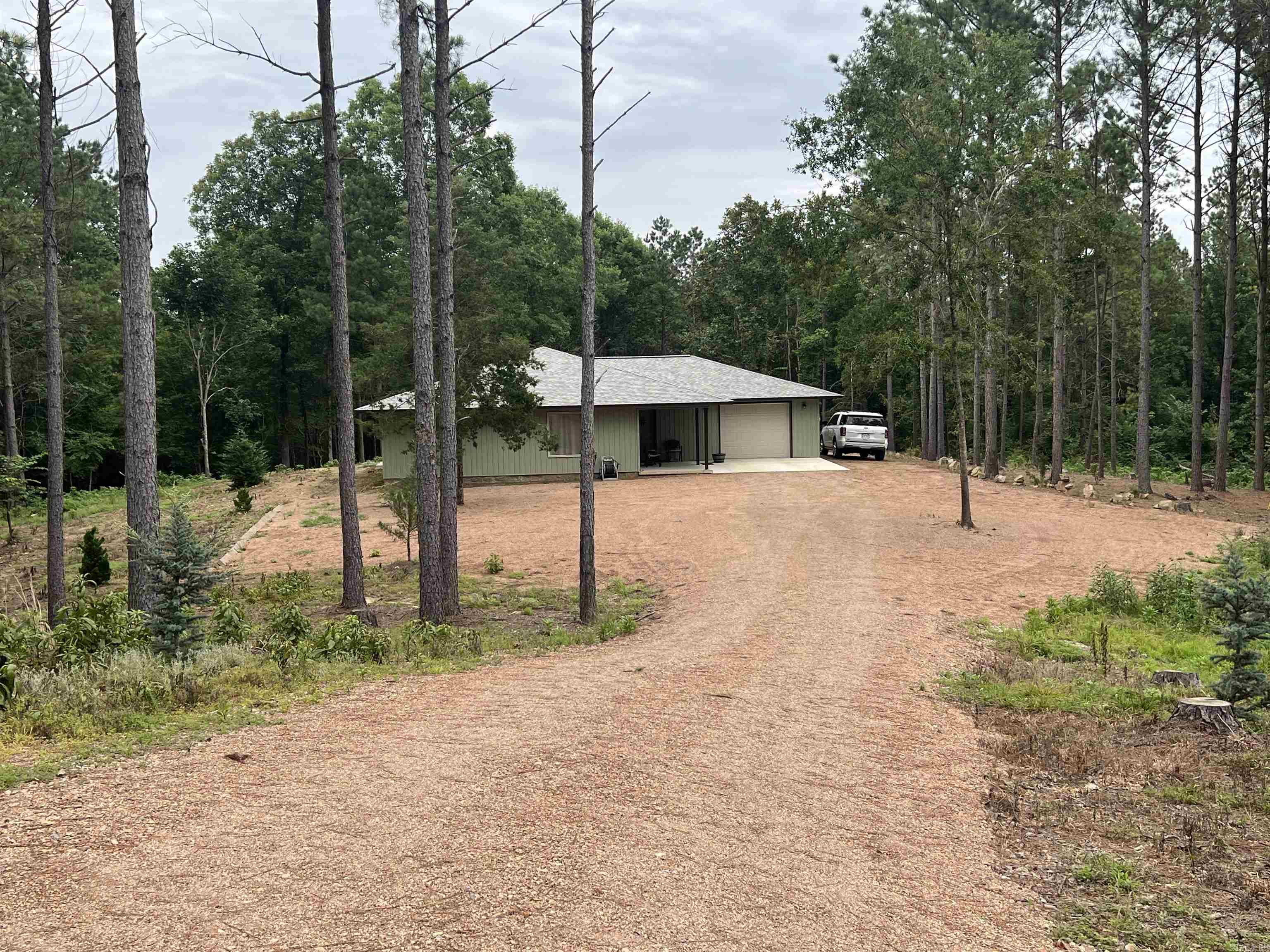 18 Castle road  Amity, AR