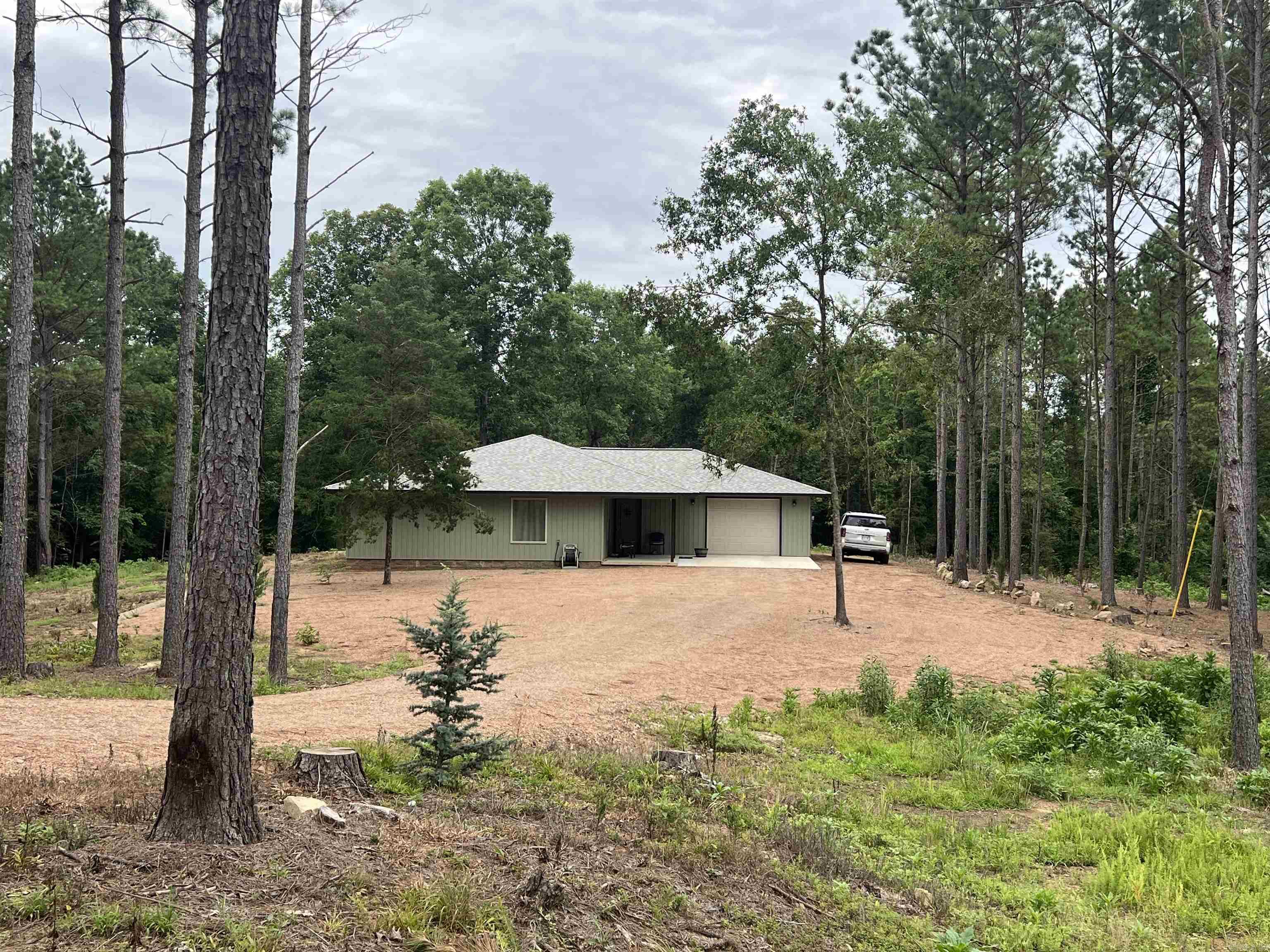 18 Castle road  Amity, AR