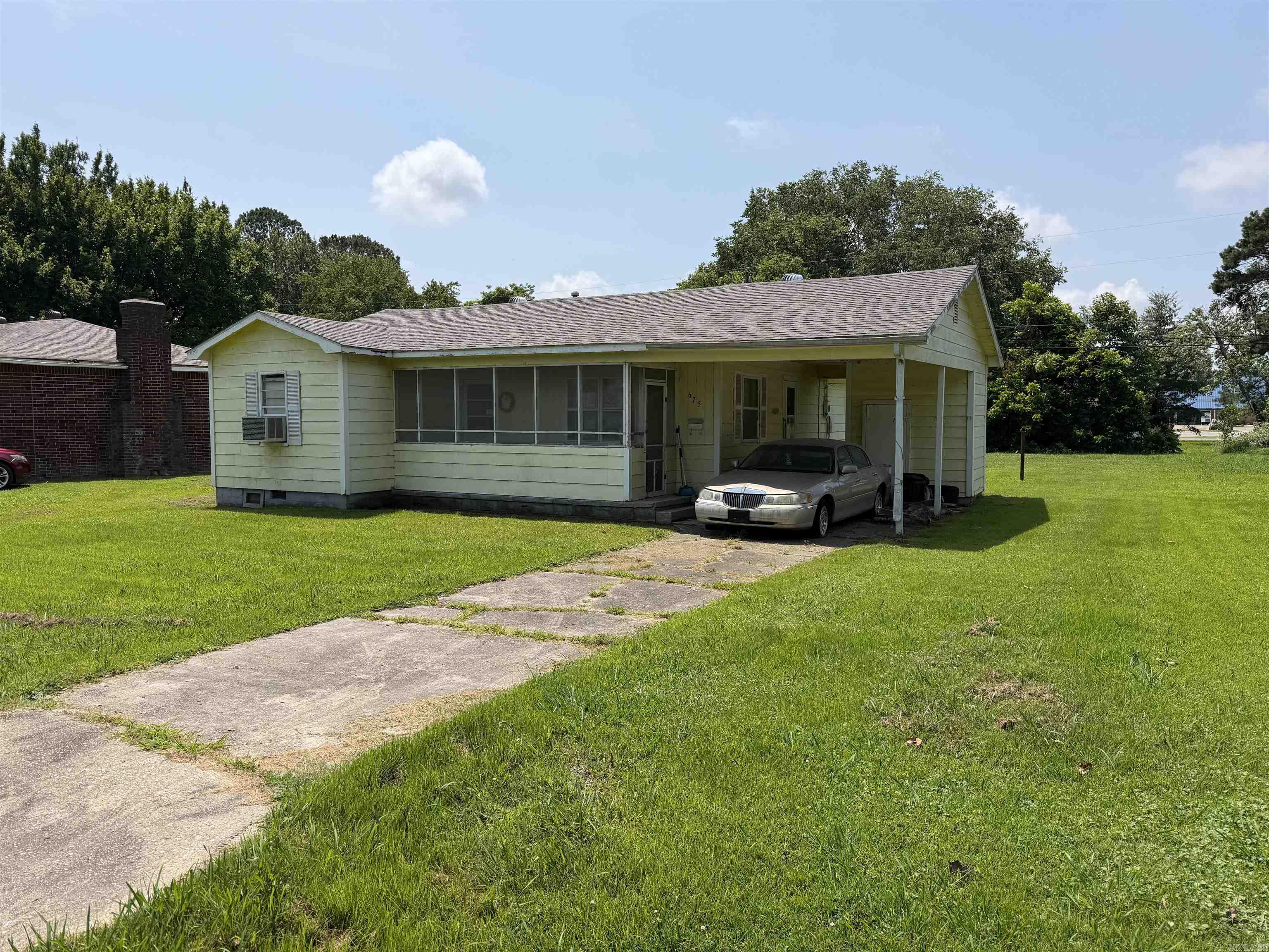 675 E Jackson  Piggott, AR