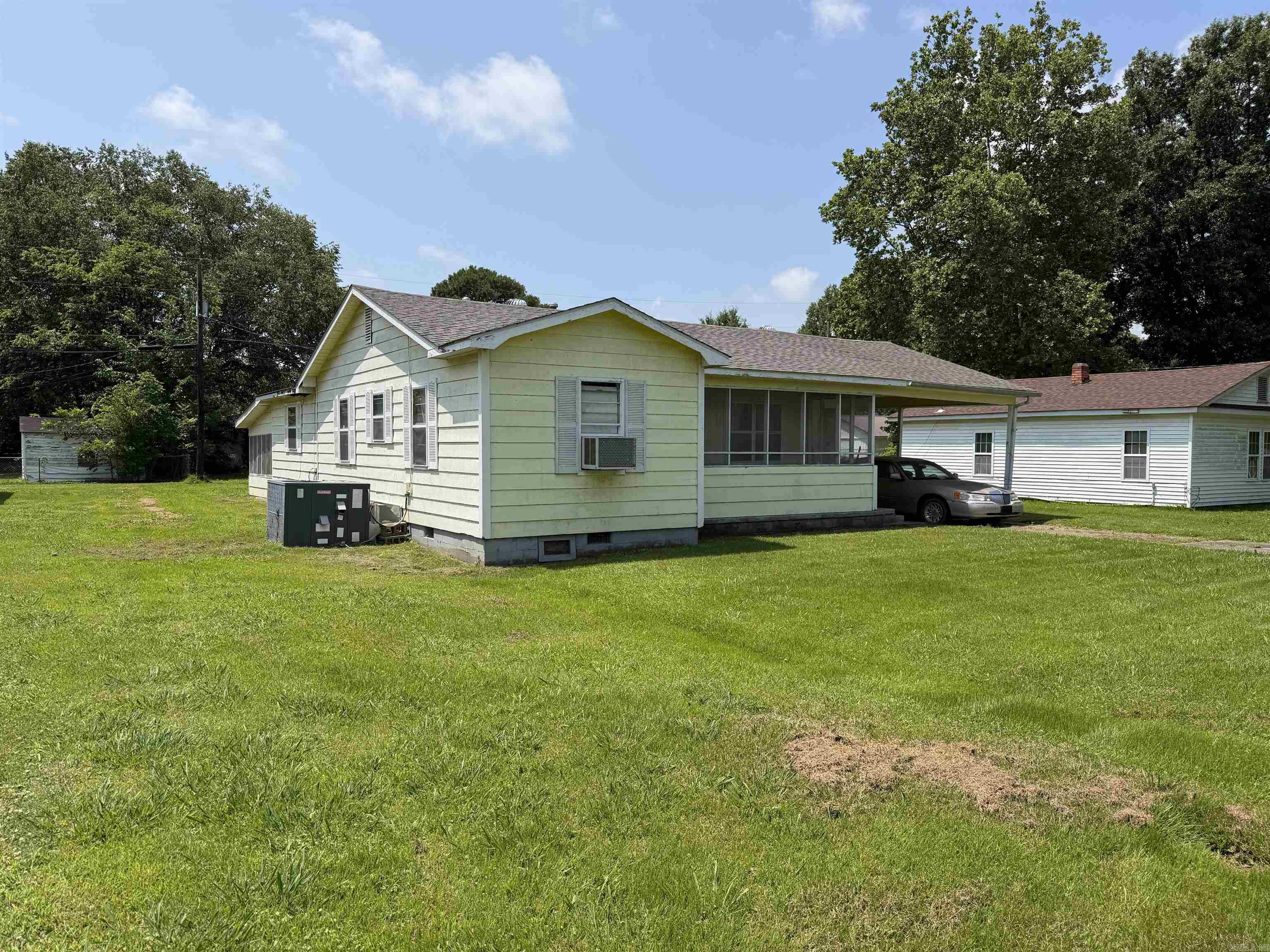 675 E Jackson  Piggott, AR