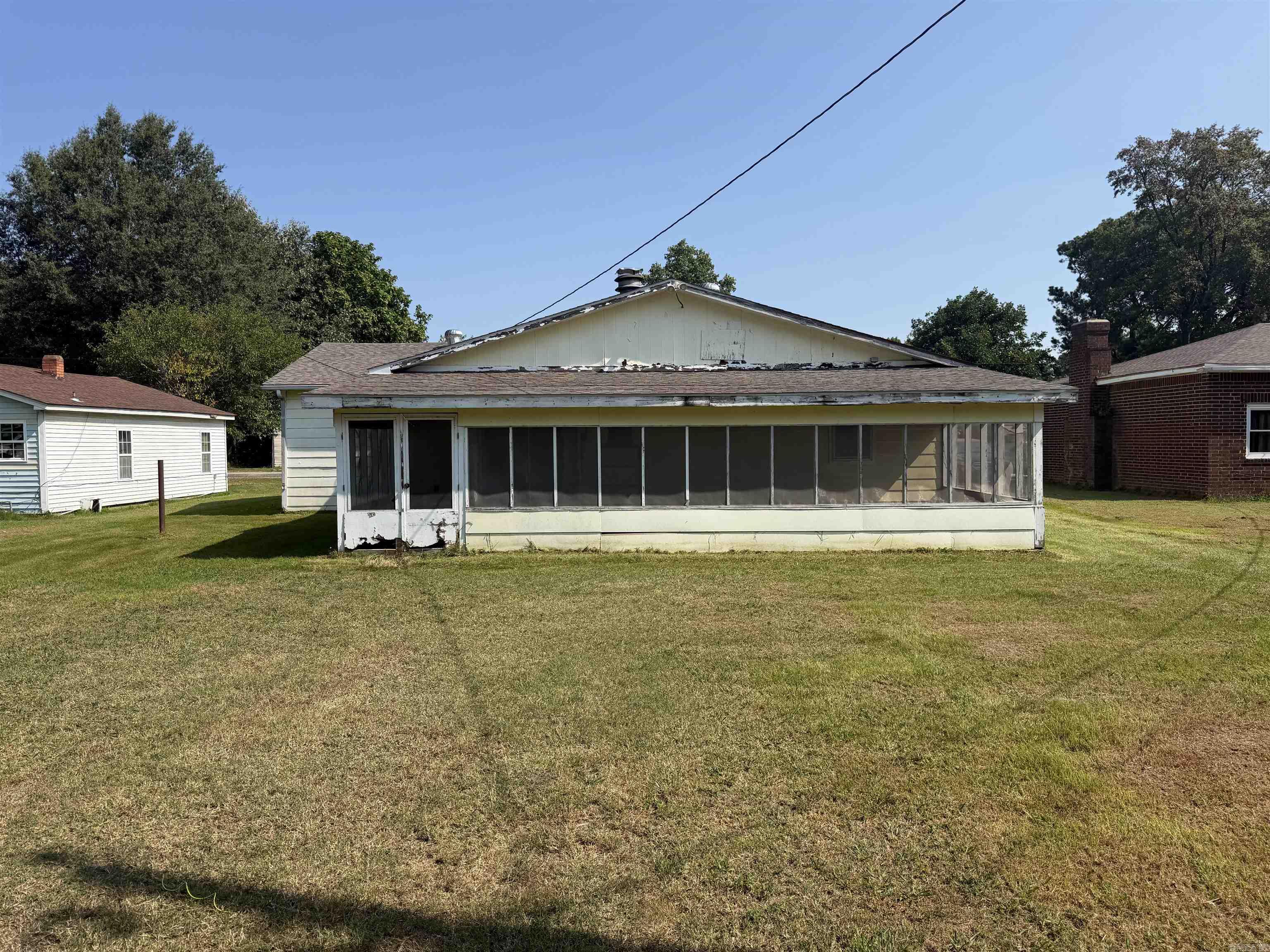 675 E Jackson  Piggott, AR