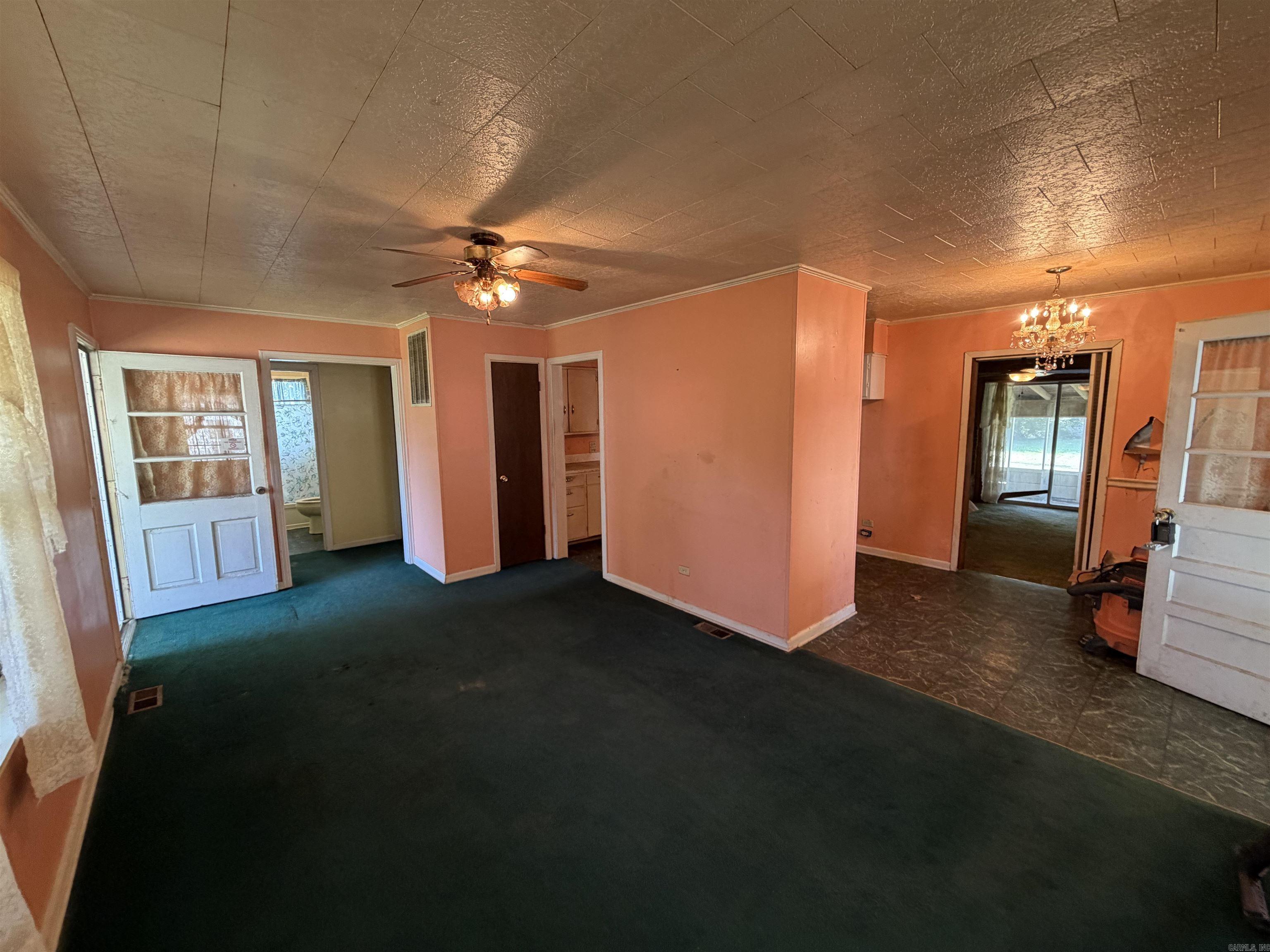 675 E Jackson  Piggott, AR