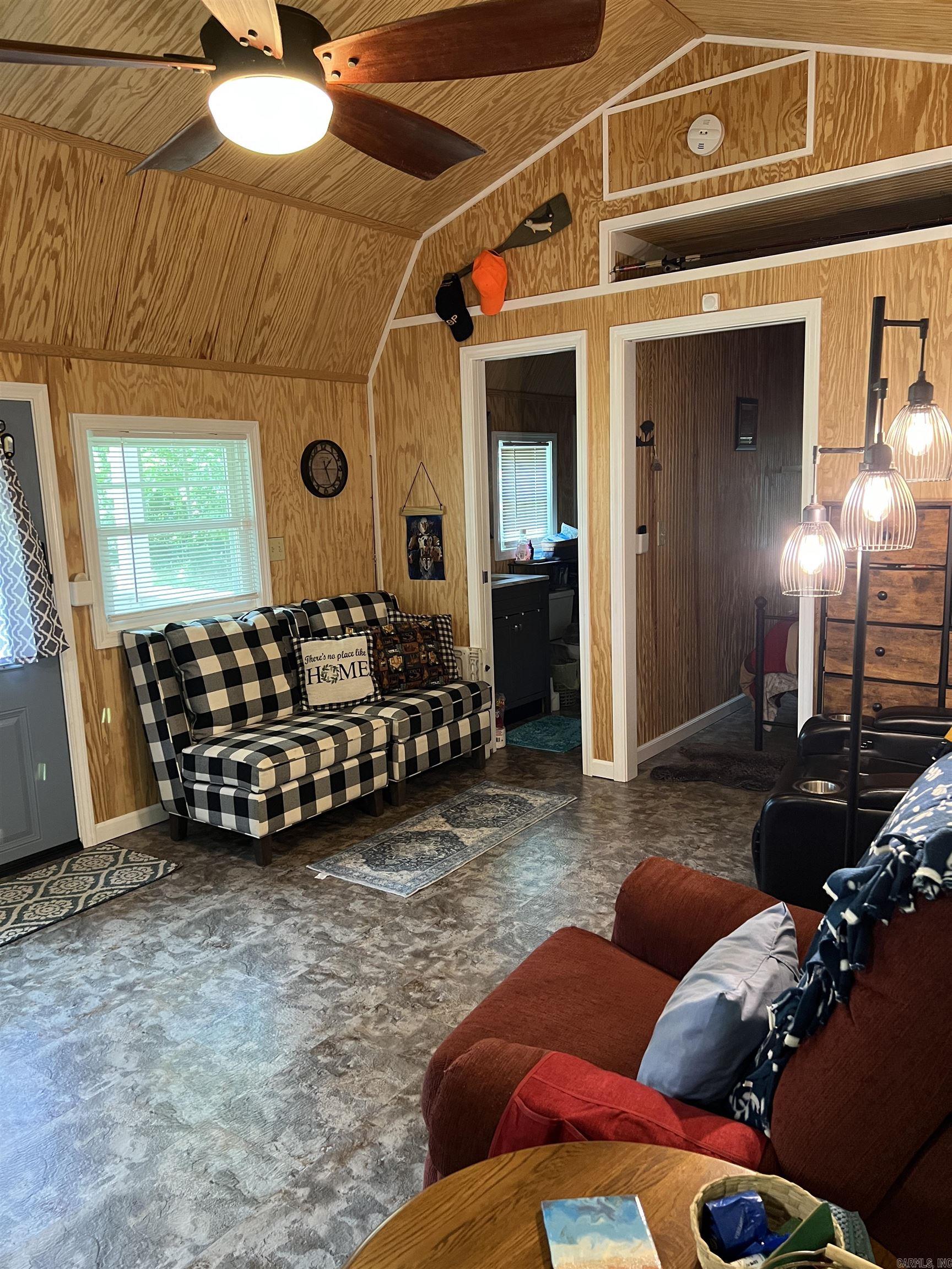 224 E Elm  Mount Ida, AR