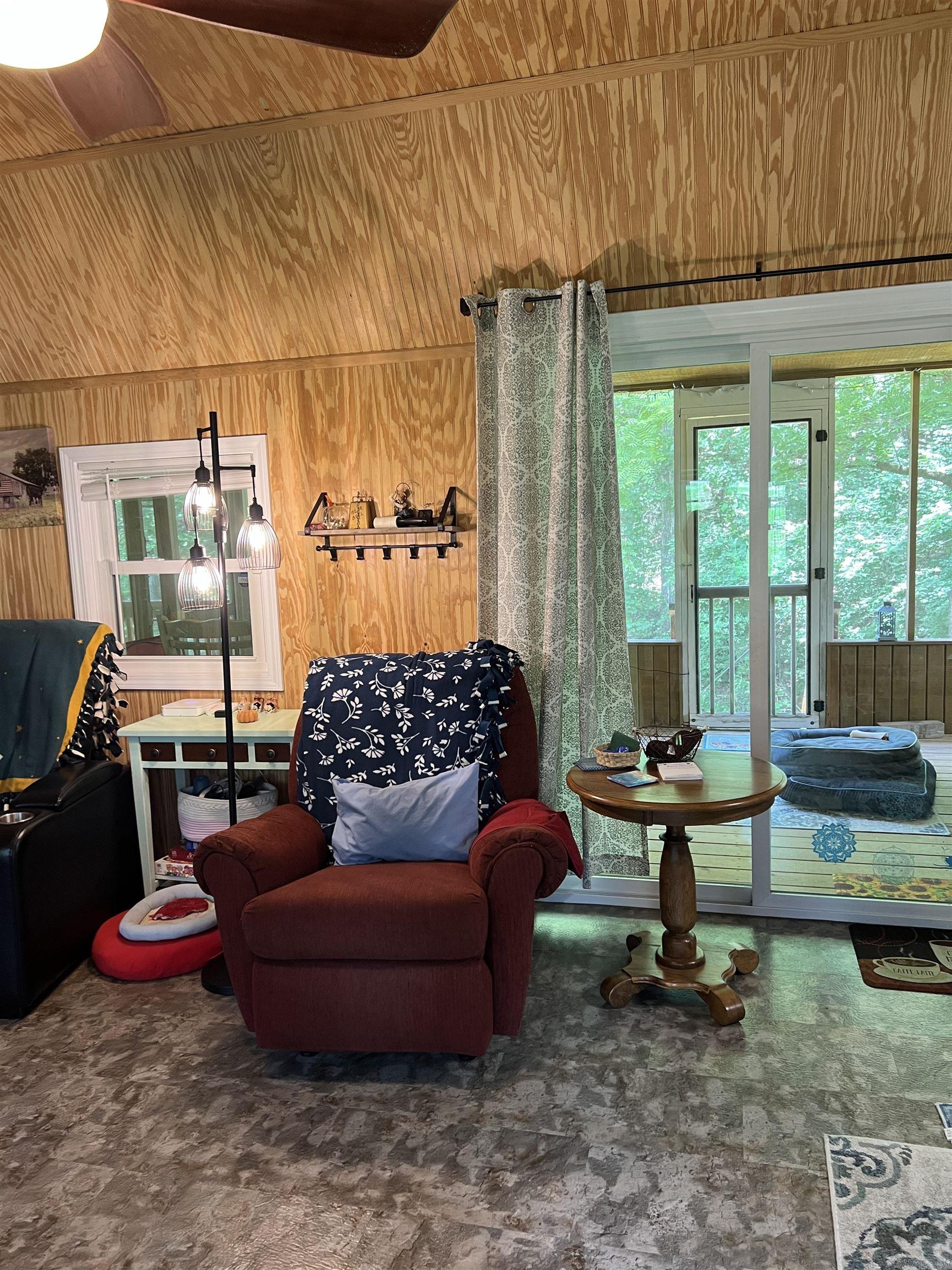 224 E Elm  Mount Ida, AR