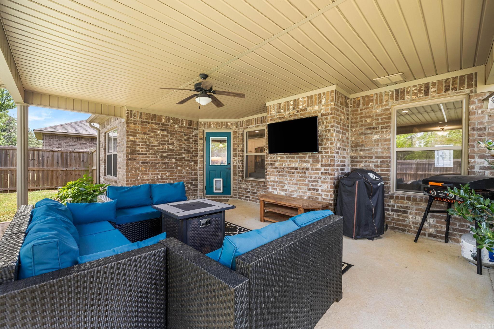 37 Fletcher  Austin, AR