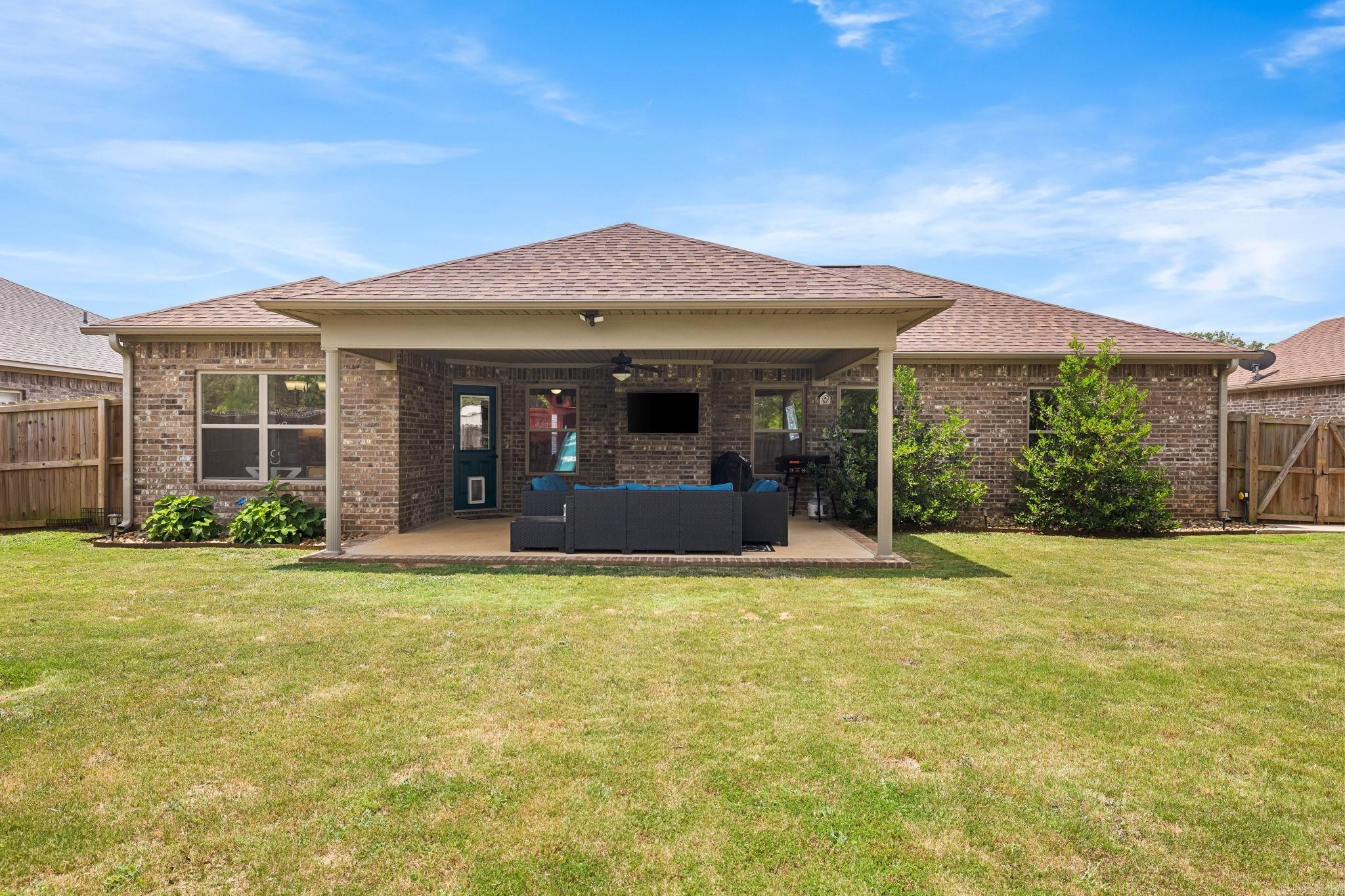 37 Fletcher  Austin, AR