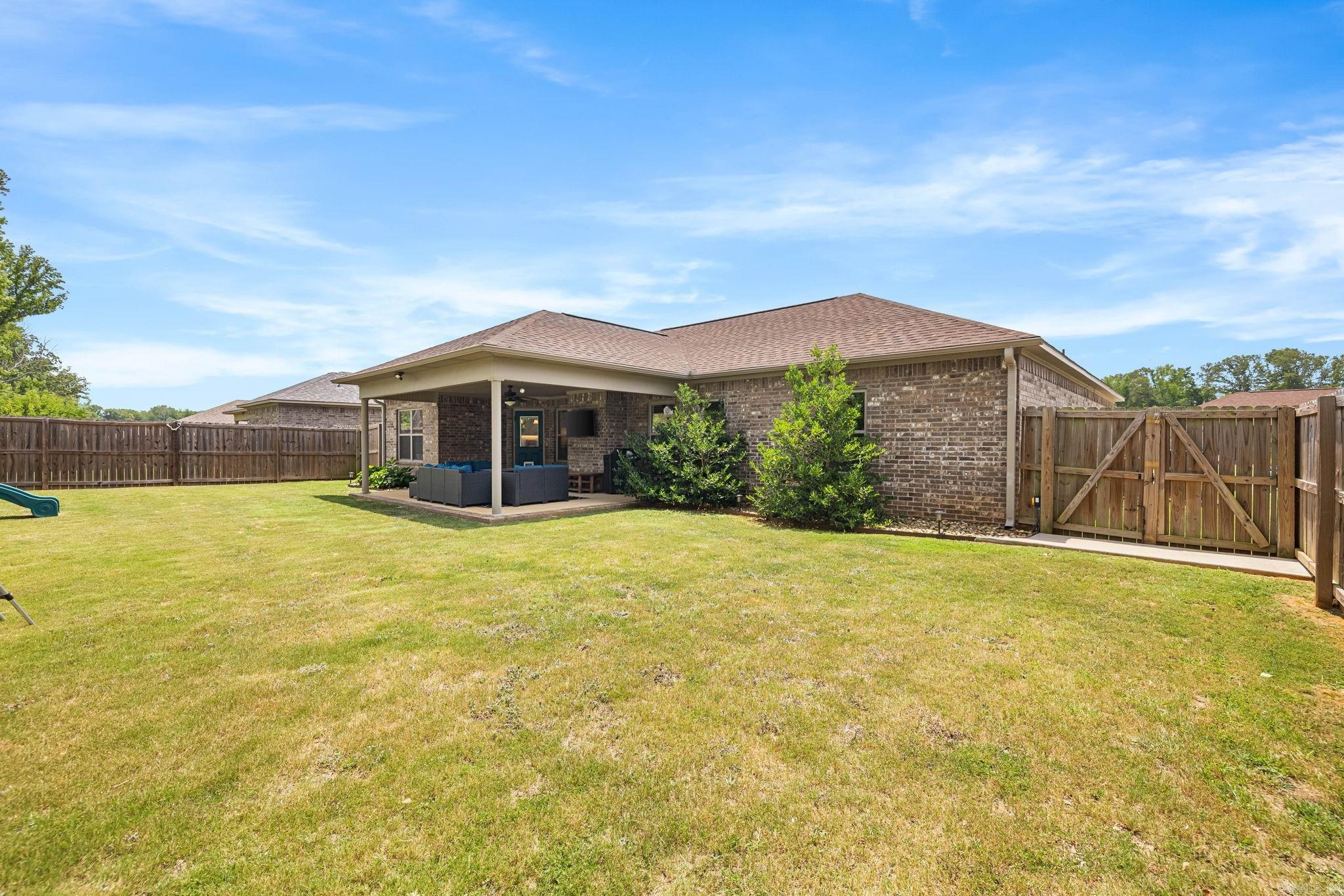 37 Fletcher  Austin, AR