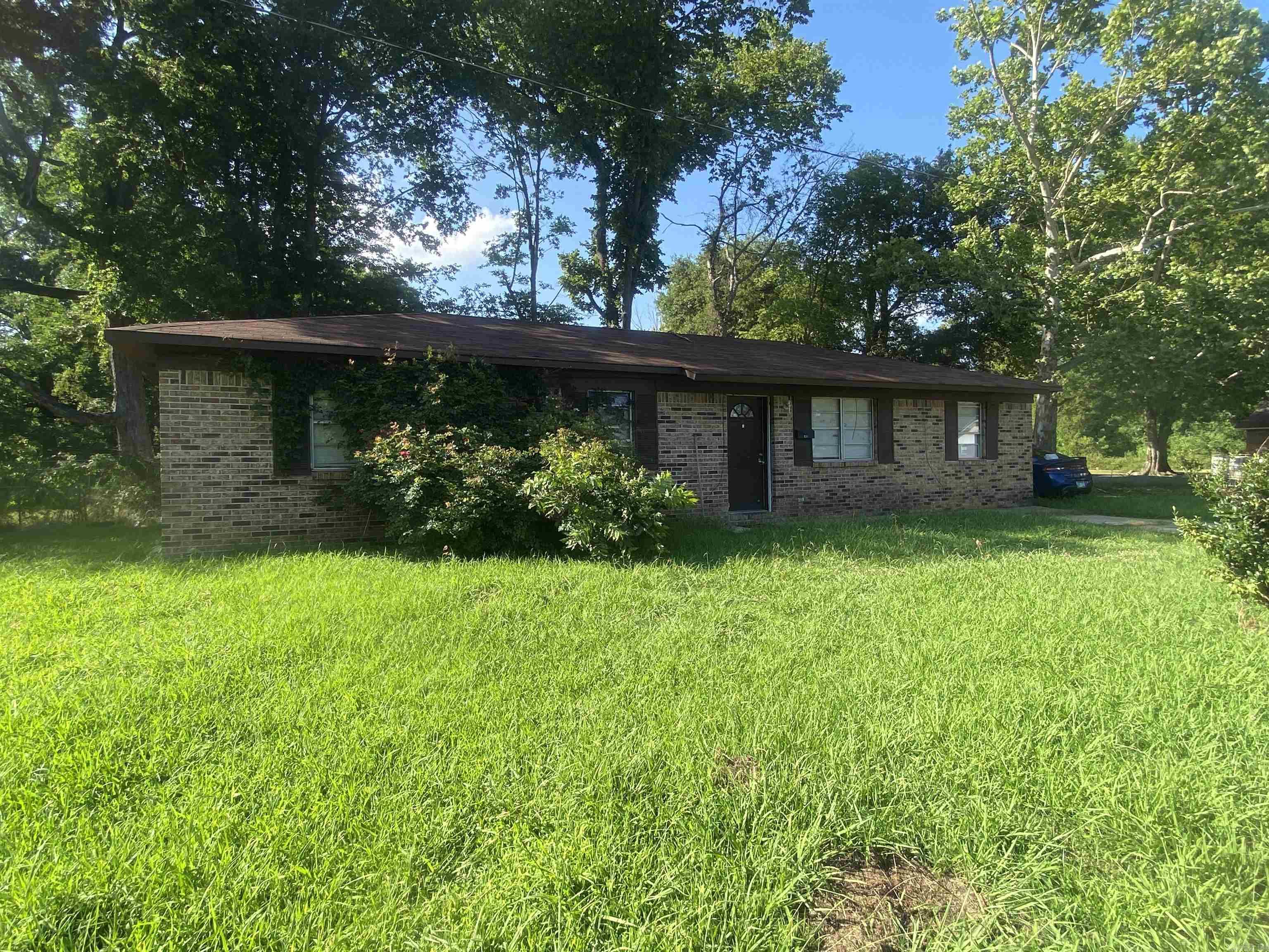 501 Cypress St  McGehee, AR