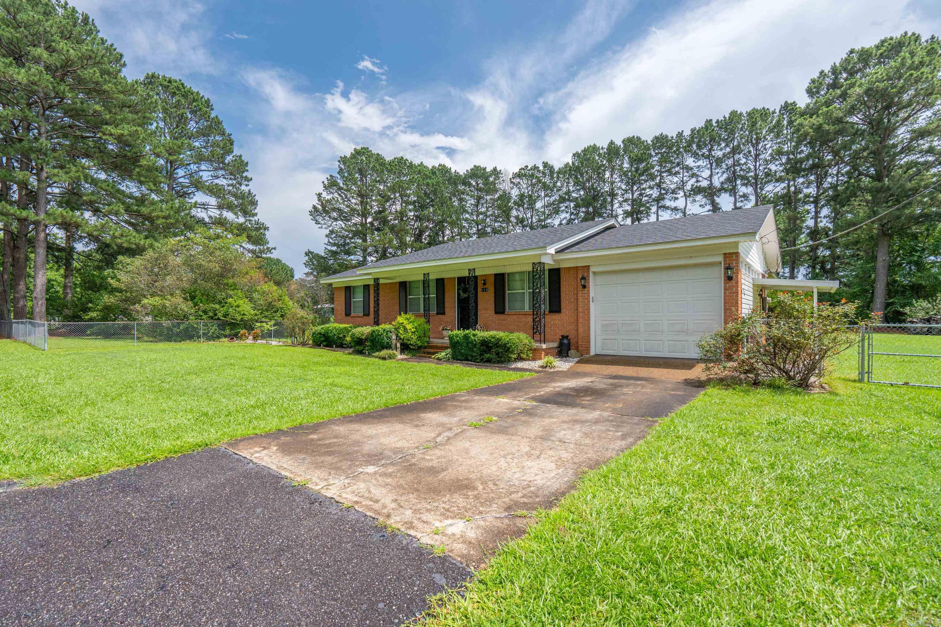115 Larkin  Malvern, AR