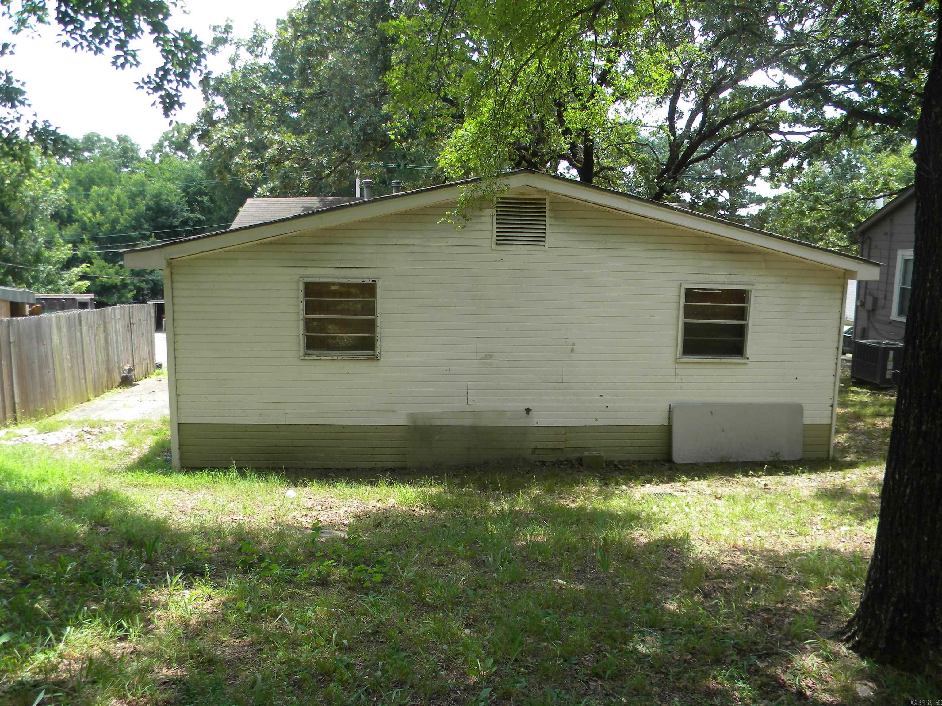 1109 w 49th  North Little Rock, AR