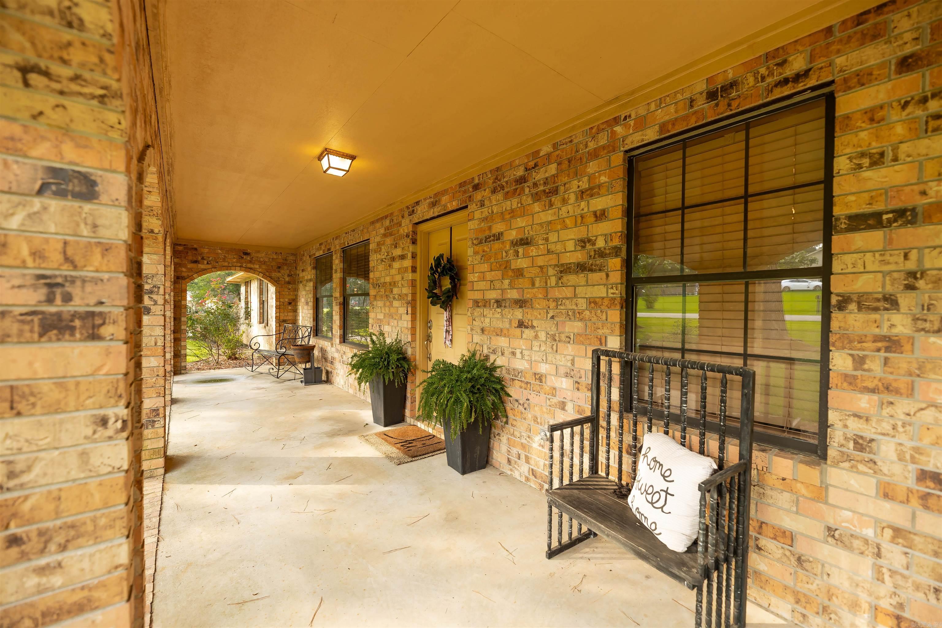 233 Chinquepin Dr  Magnolia, AR