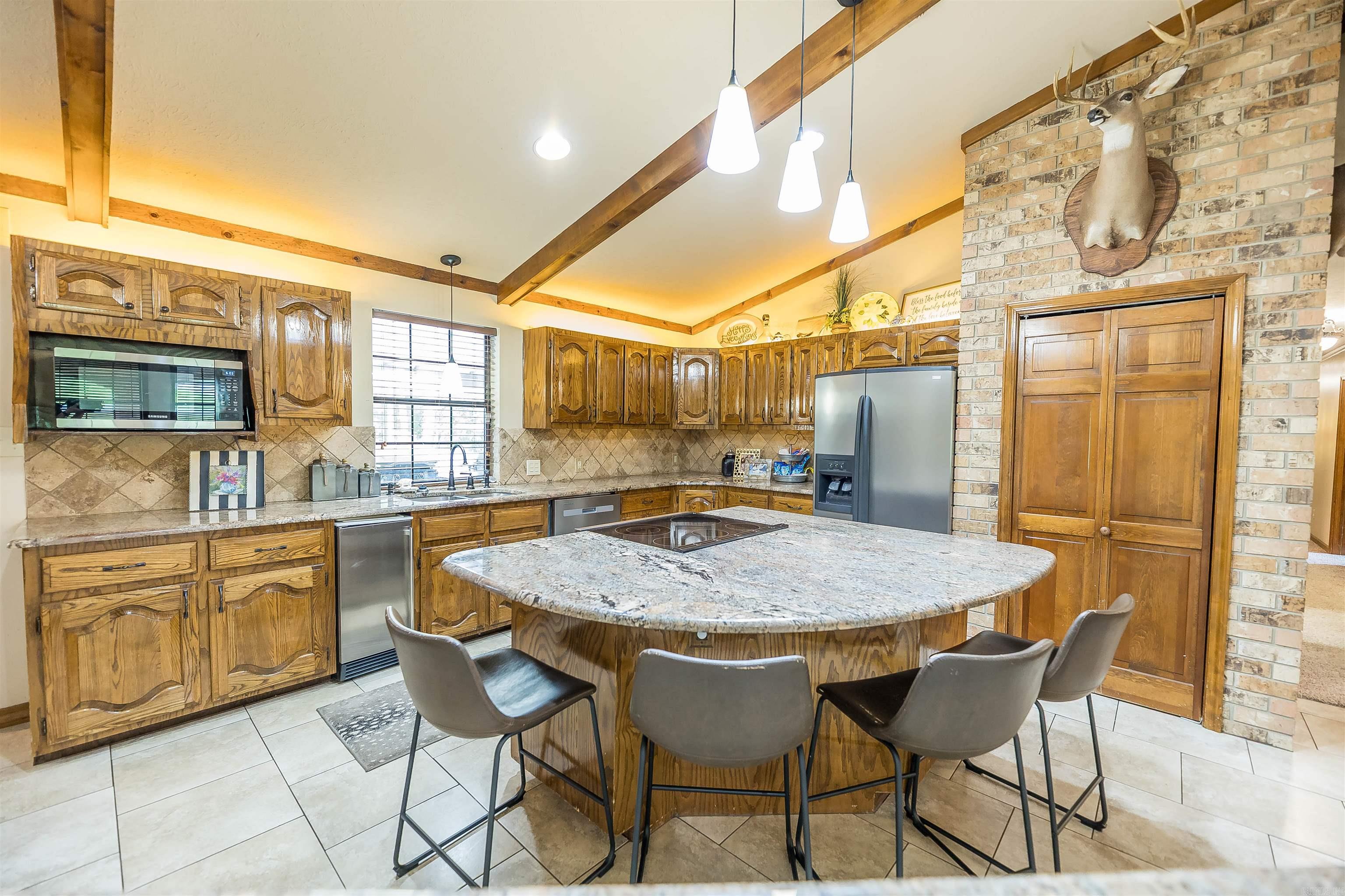 233 Chinquepin Dr  Magnolia, AR