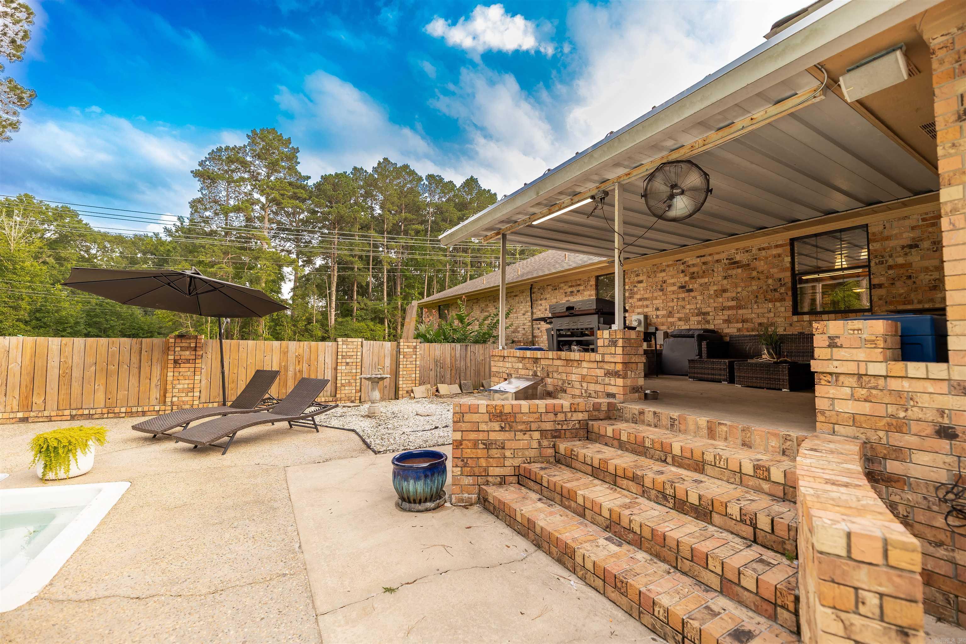 233 Chinquepin Dr  Magnolia, AR