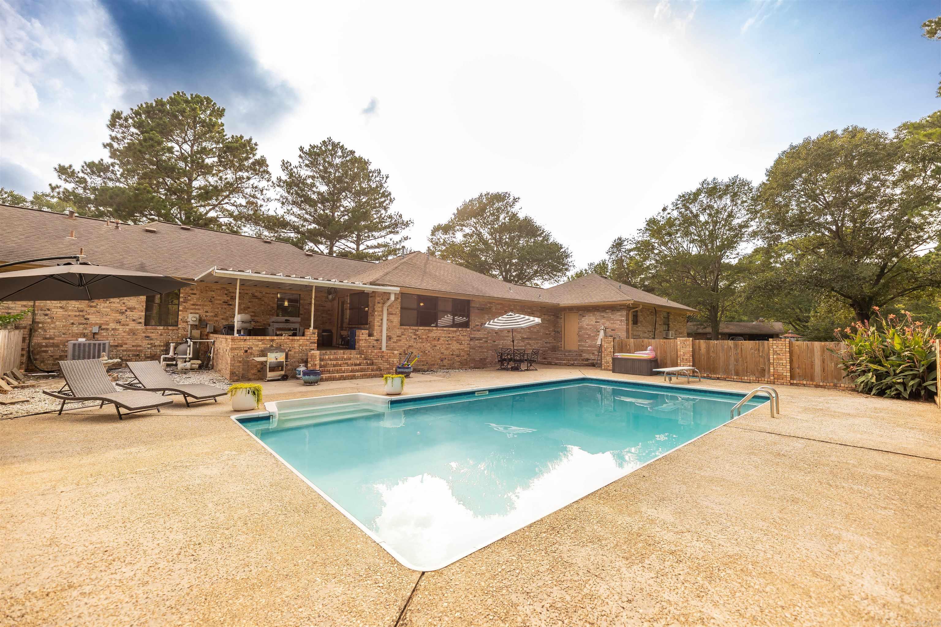 233 Chinquepin Dr  Magnolia, AR