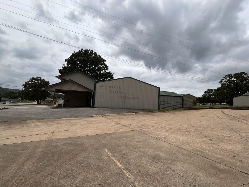 905 W Main  Mountain View, AR