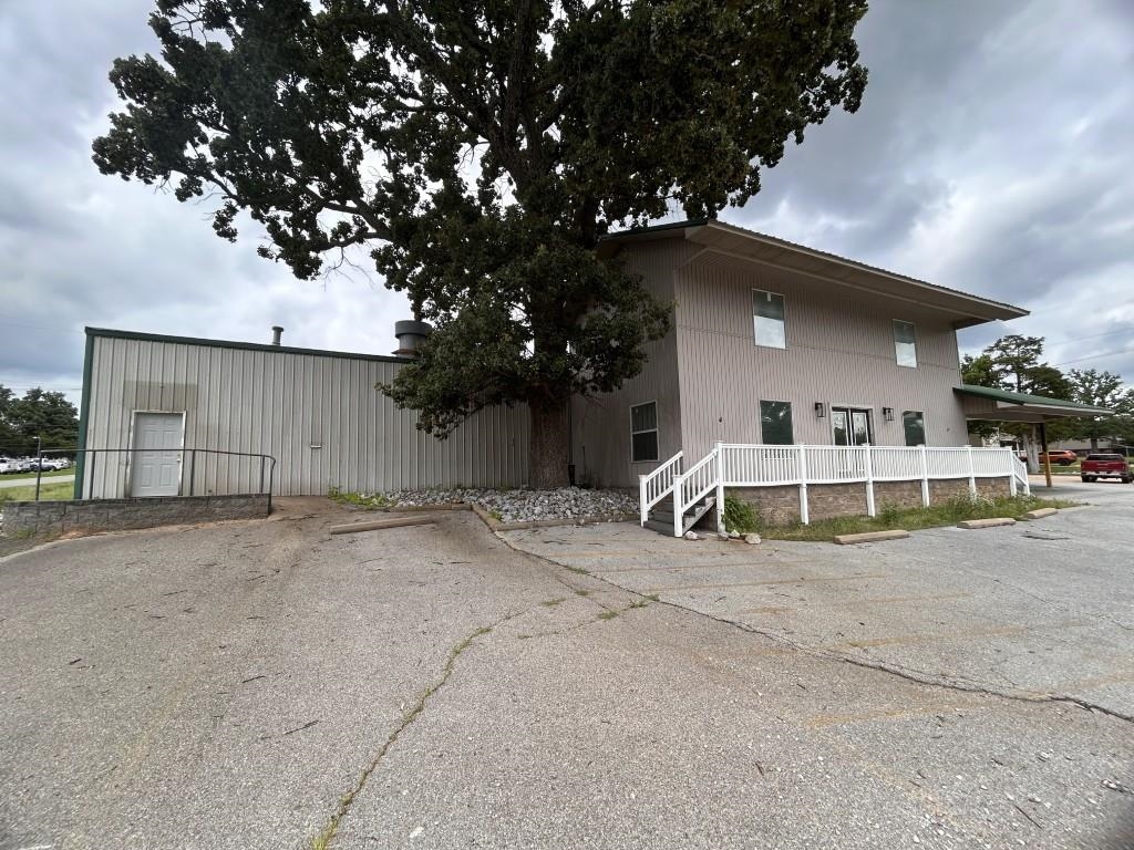 905 W Main  Mountain View, AR