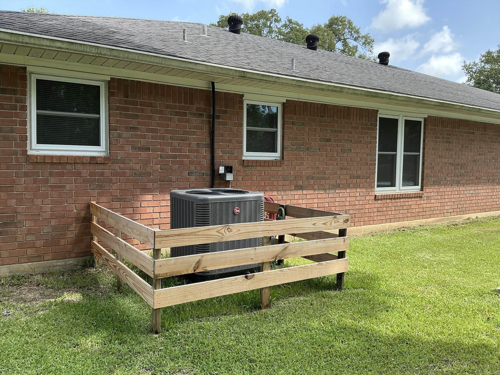 110 Sycamore Circle  Crossett, AR