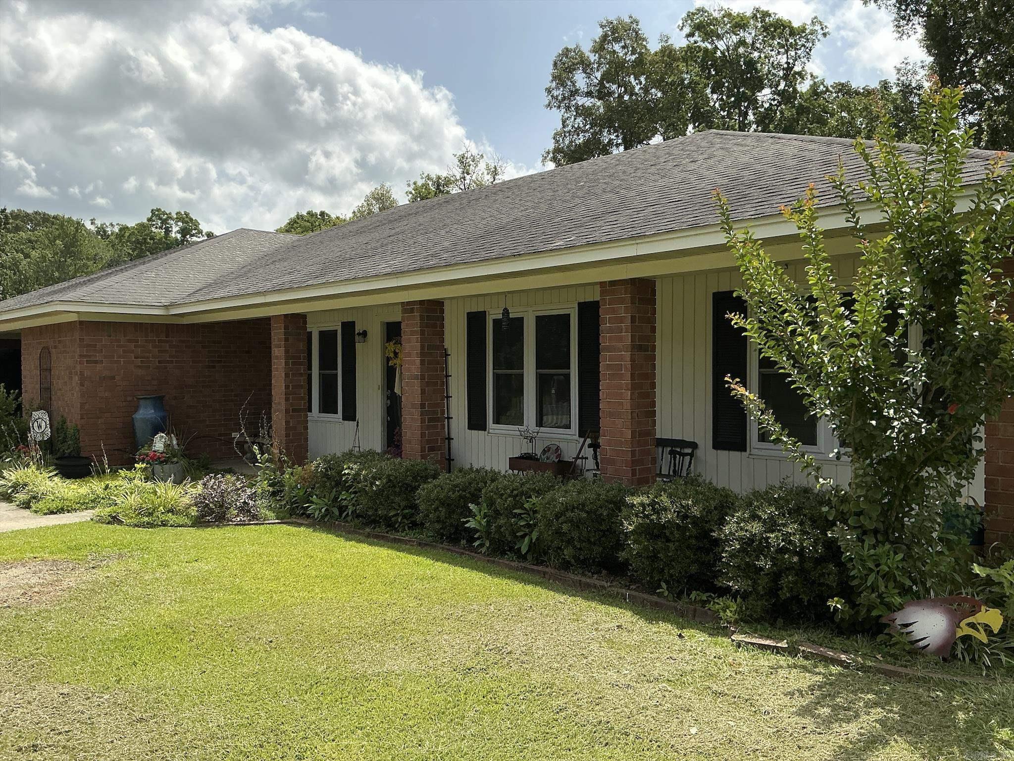 110 Sycamore Circle  Crossett, AR