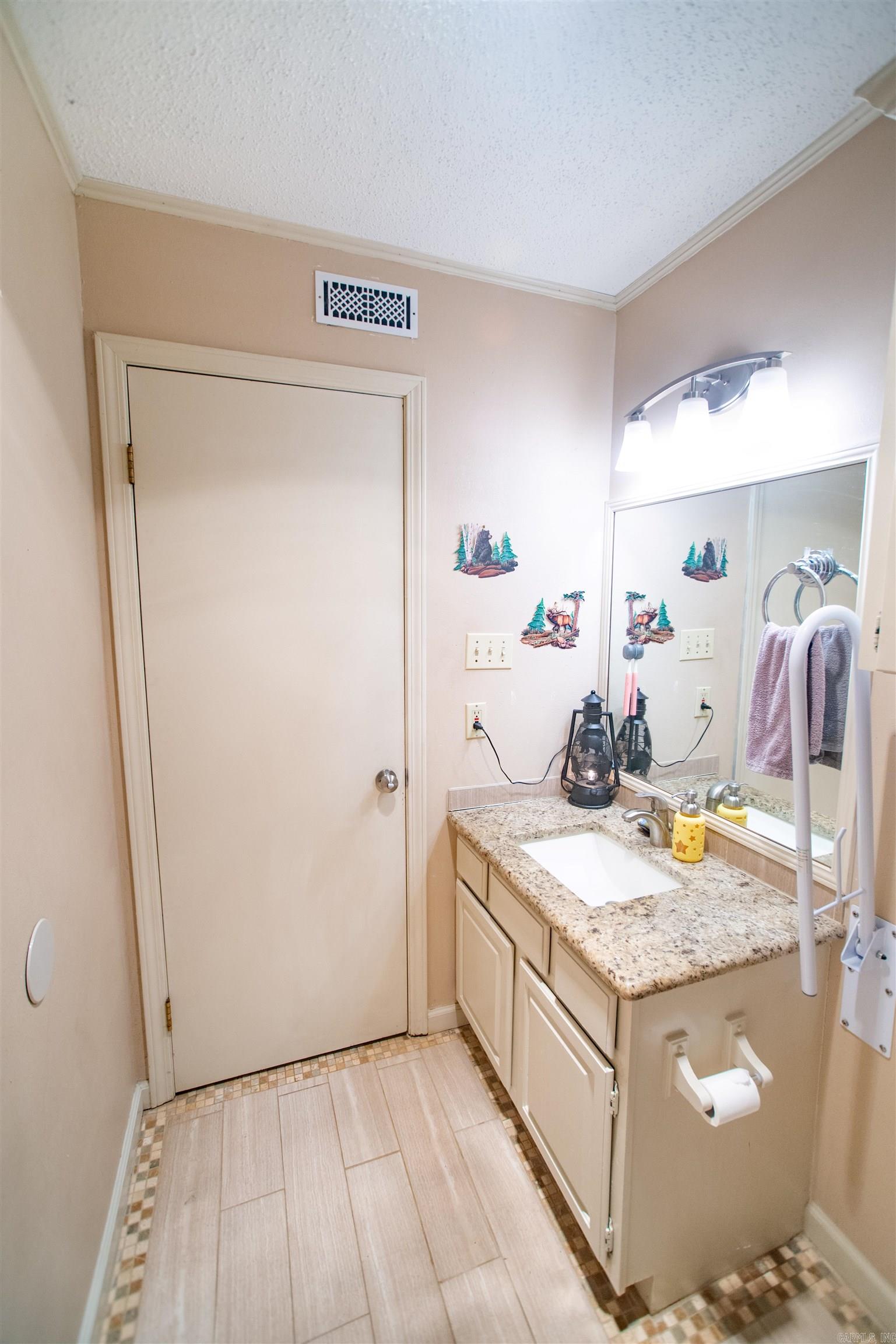 8809 Pea Ridge  Little Rock, AR