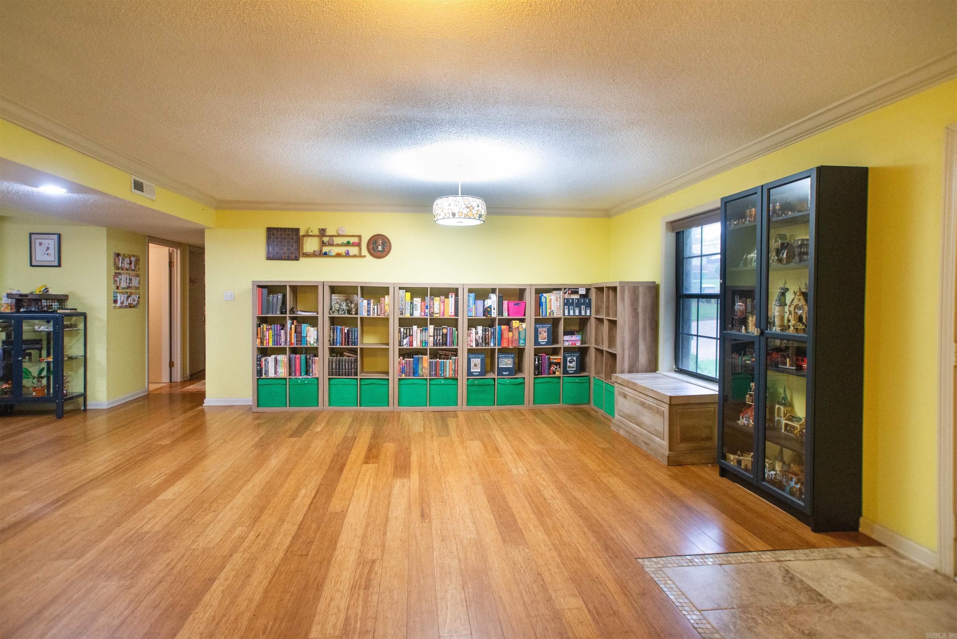 8809 Pea Ridge  Little Rock, AR
