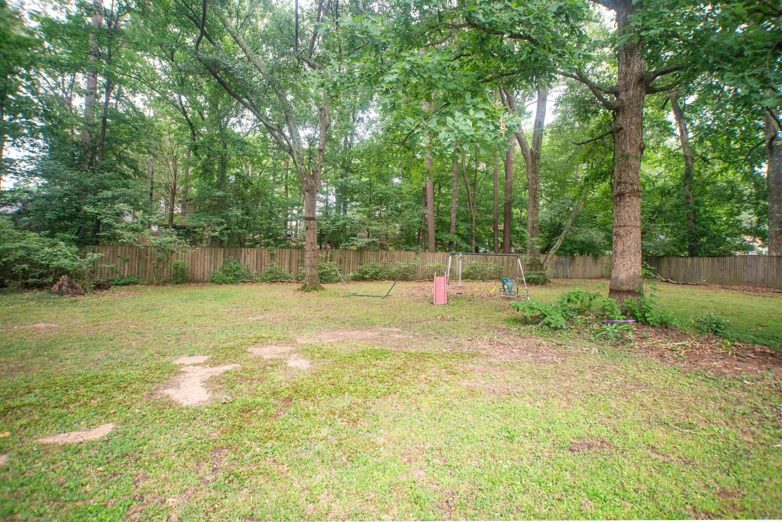 8809 Pea Ridge  Little Rock, AR