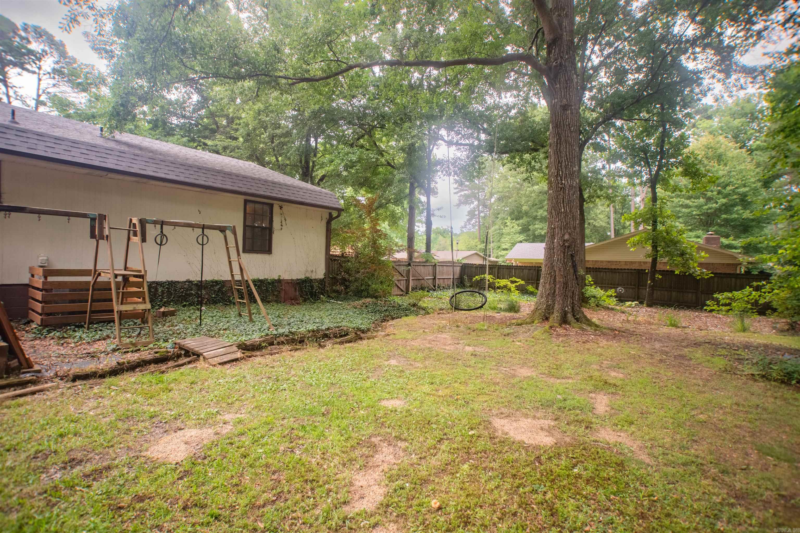 8809 Pea Ridge  Little Rock, AR