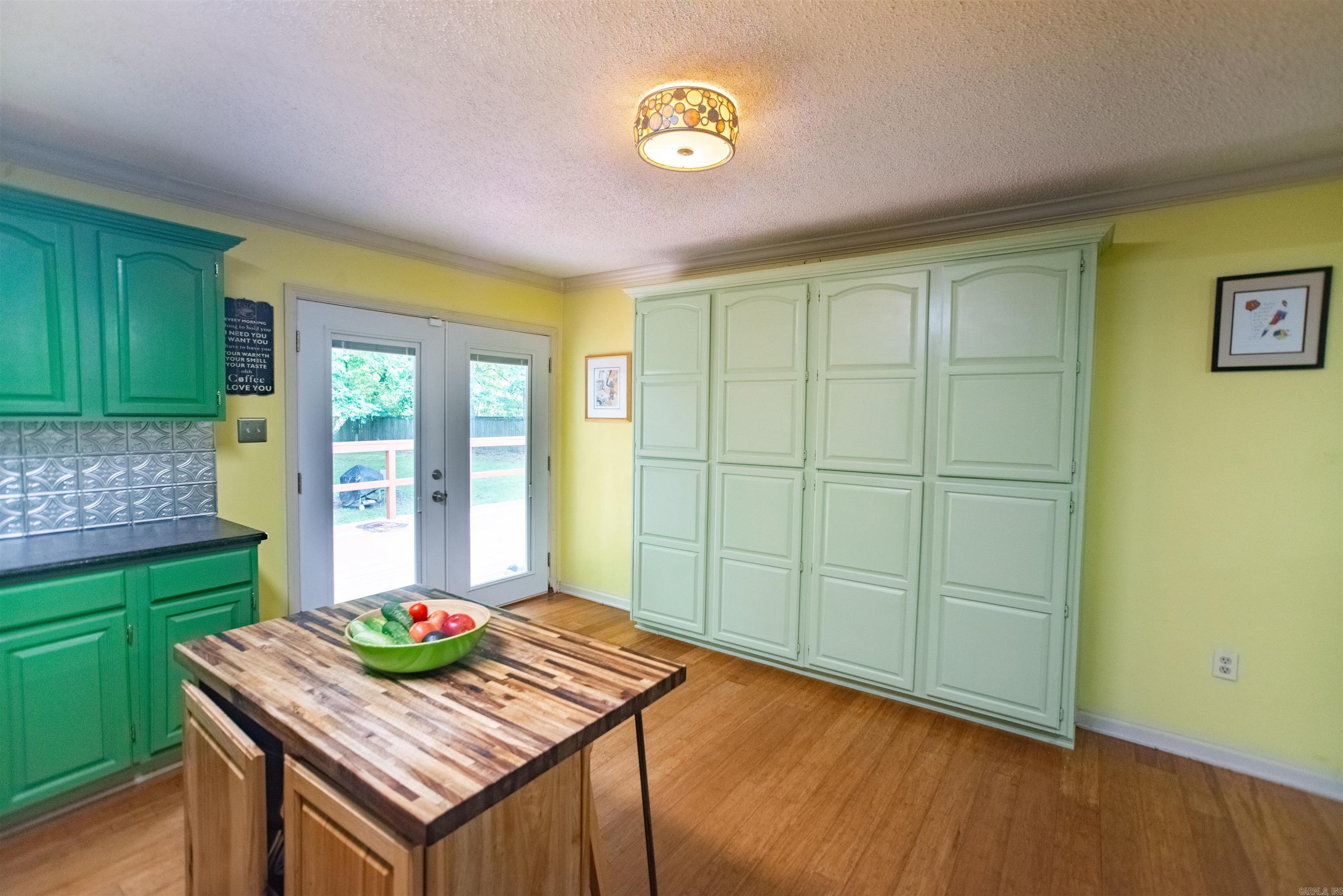 8809 Pea Ridge  Little Rock, AR