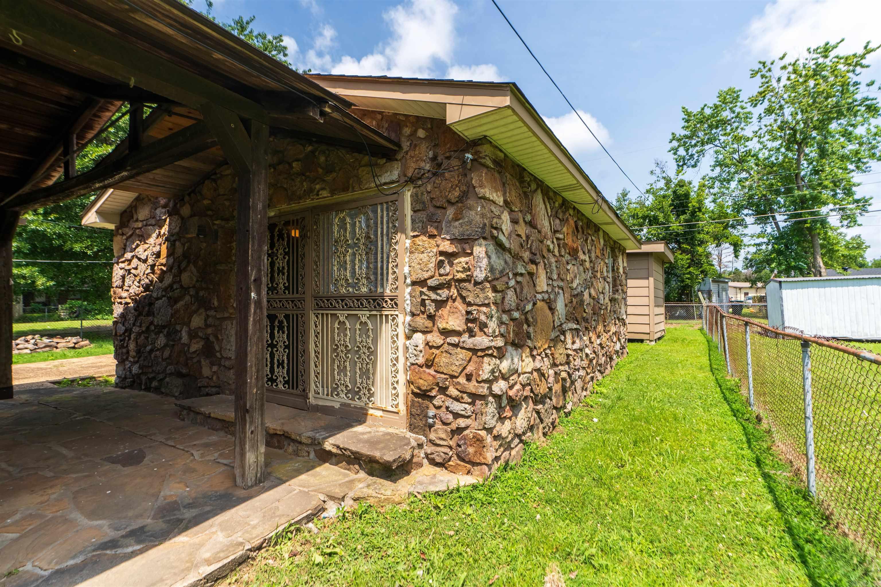 808 Lauderdale  Blytheville, AR