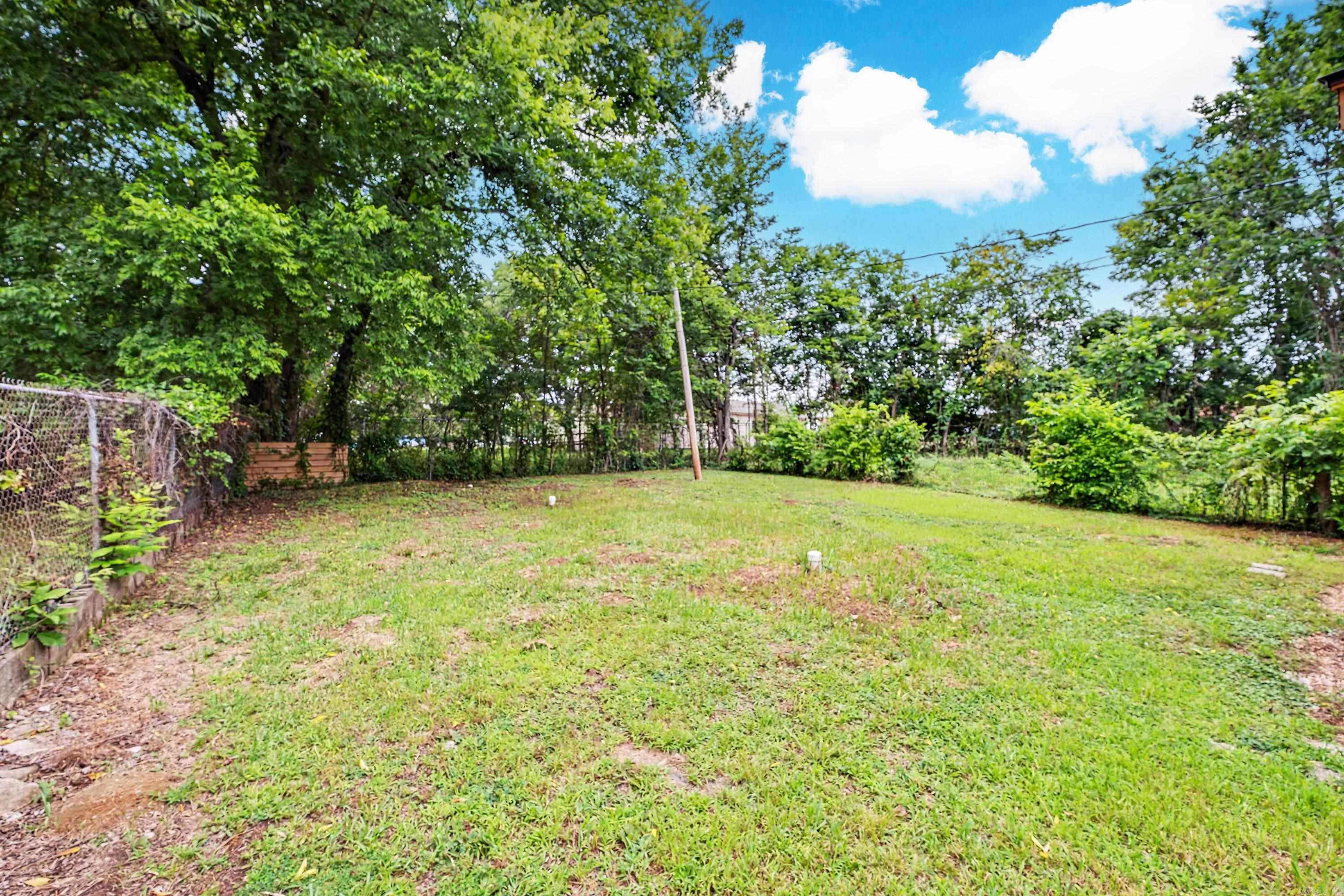1866 Dennison St  Little Rock, AR
