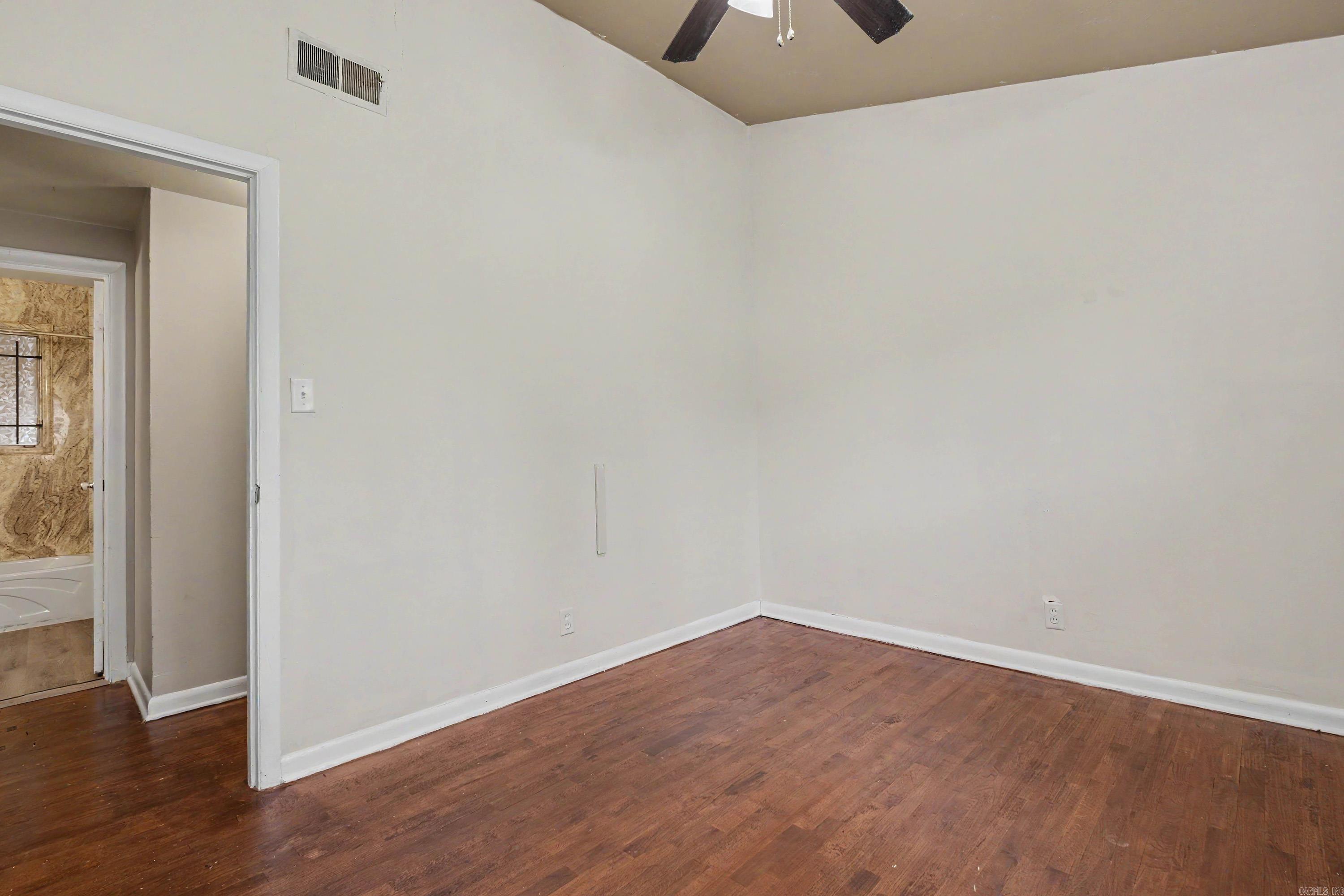 1866 Dennison St  Little Rock, AR