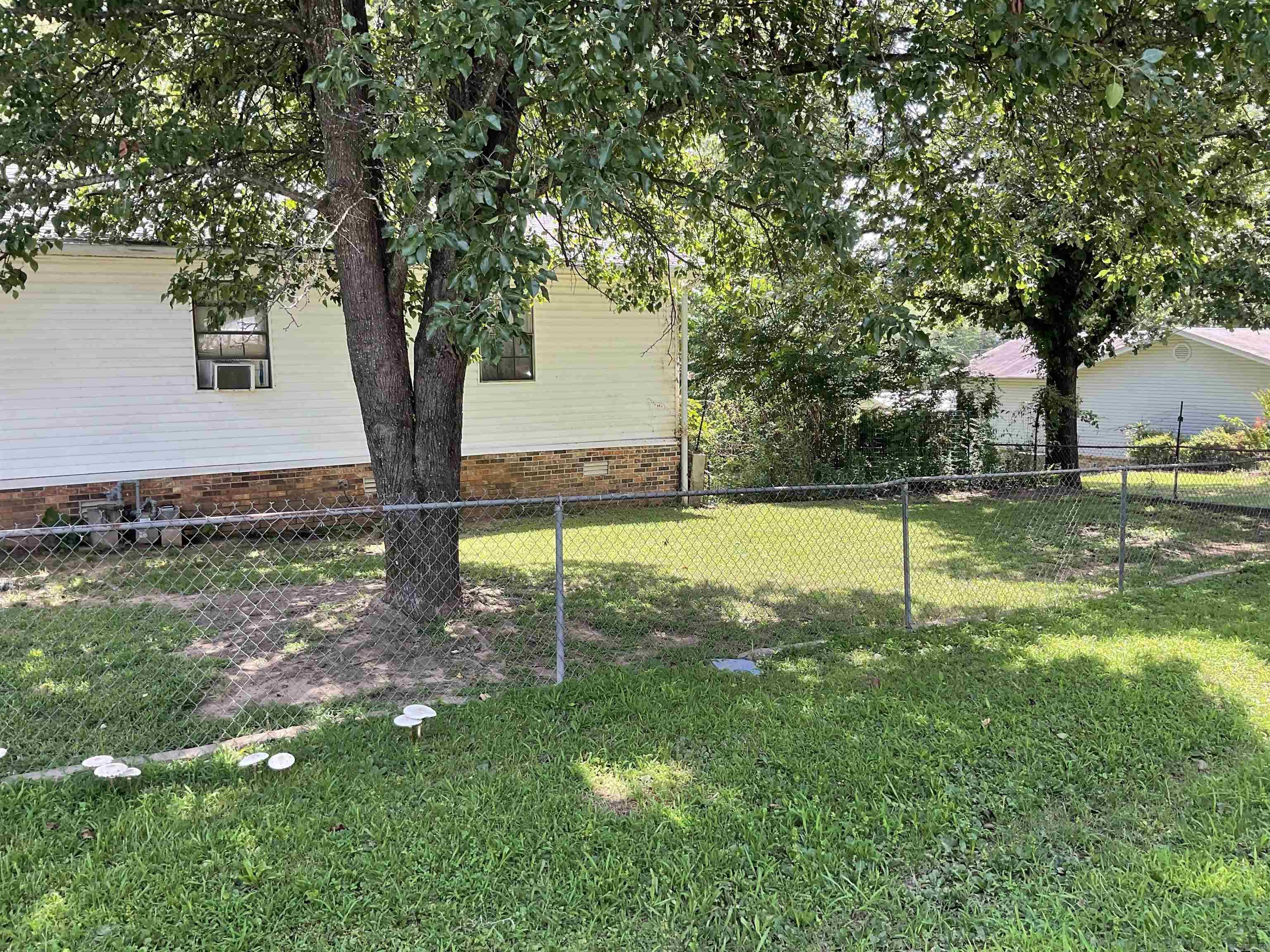 438 Terry  Clinton, AR