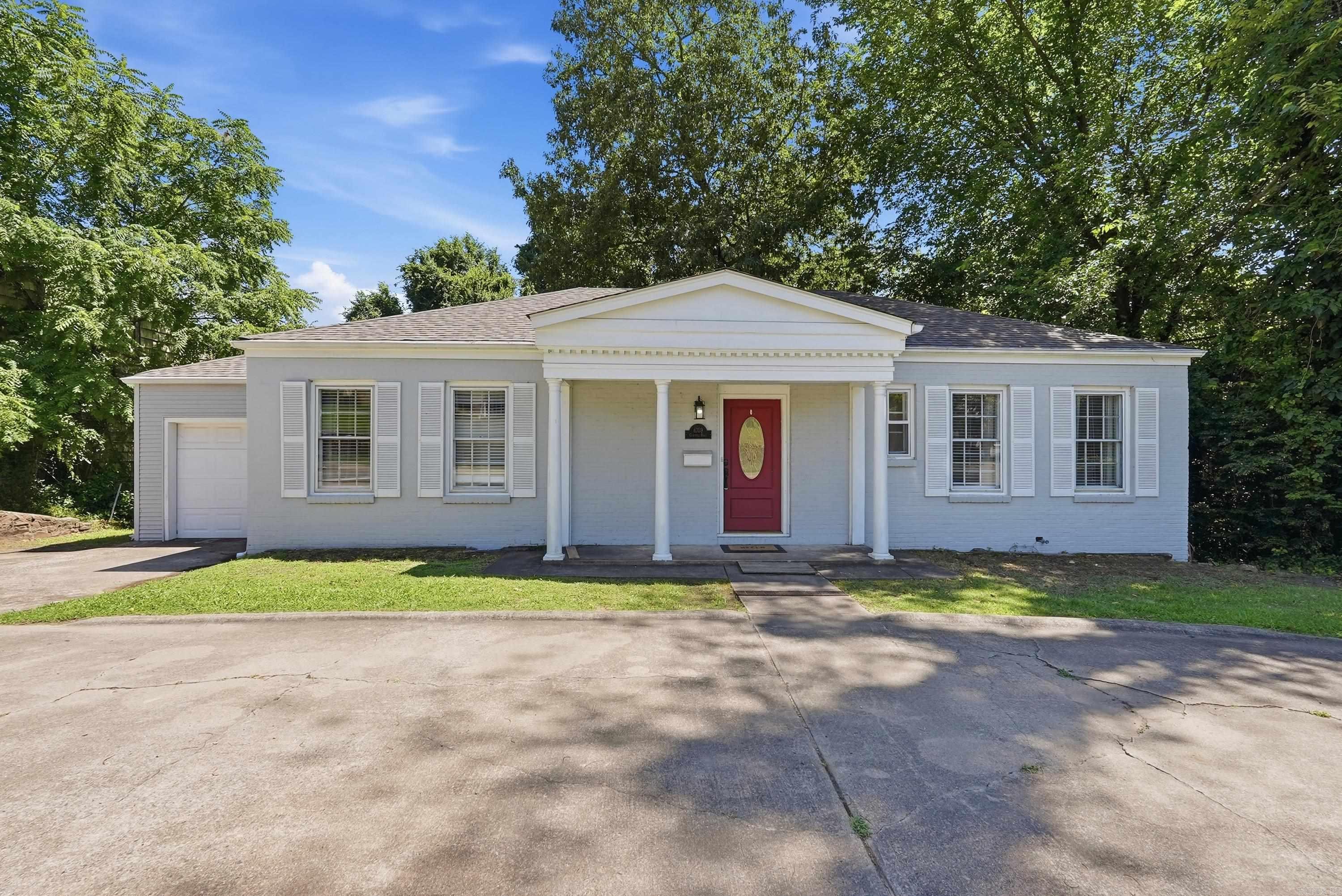 6109 Cantrell  Little Rock, AR