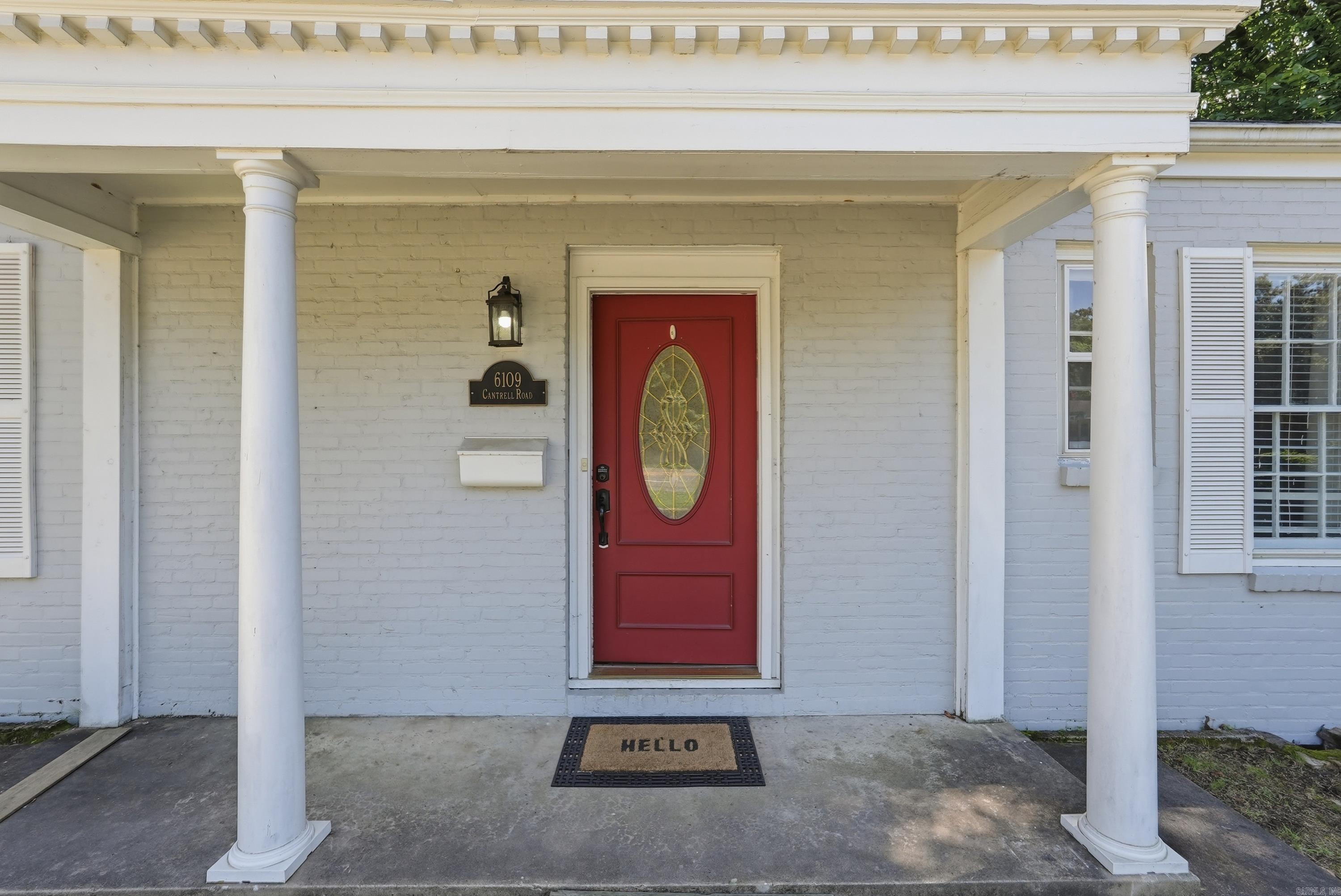 6109 Cantrell  Little Rock, AR