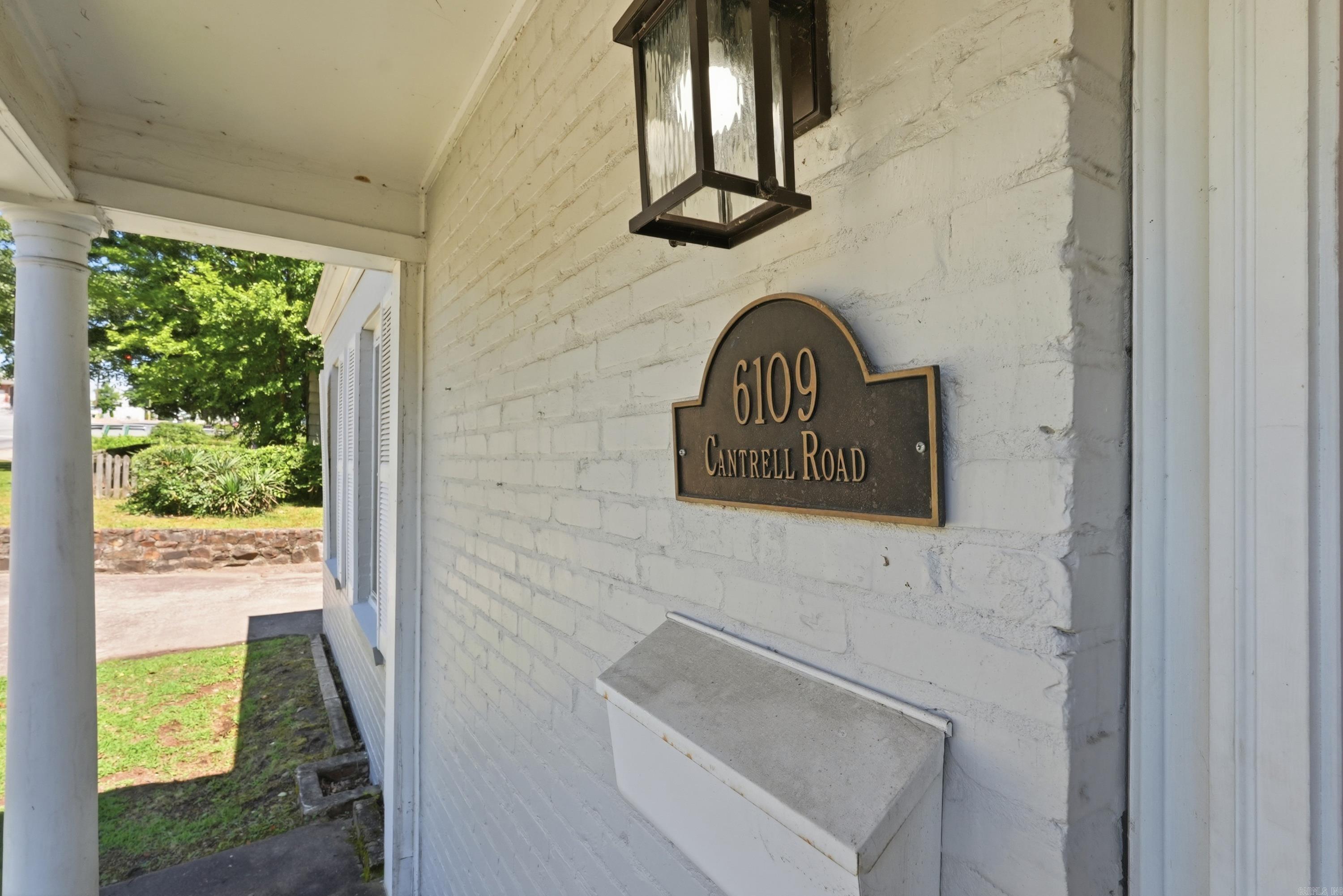 6109 Cantrell  Little Rock, AR